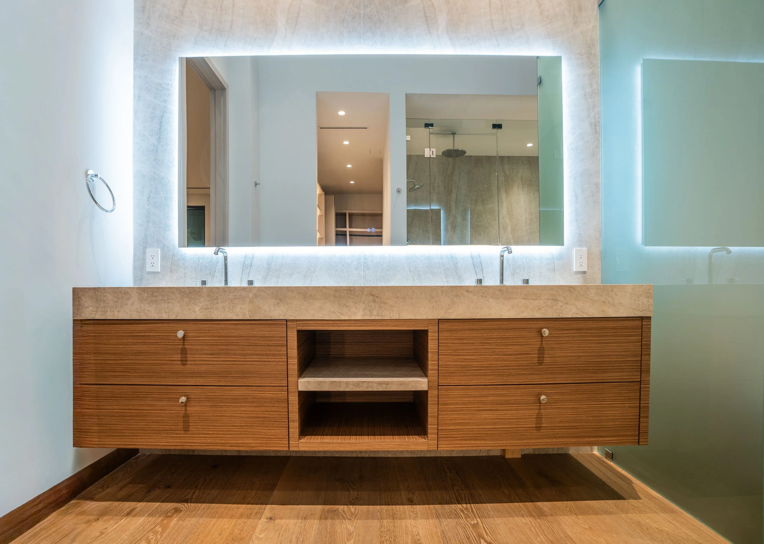 Master Bathroom_San Vicente-050.jpg
