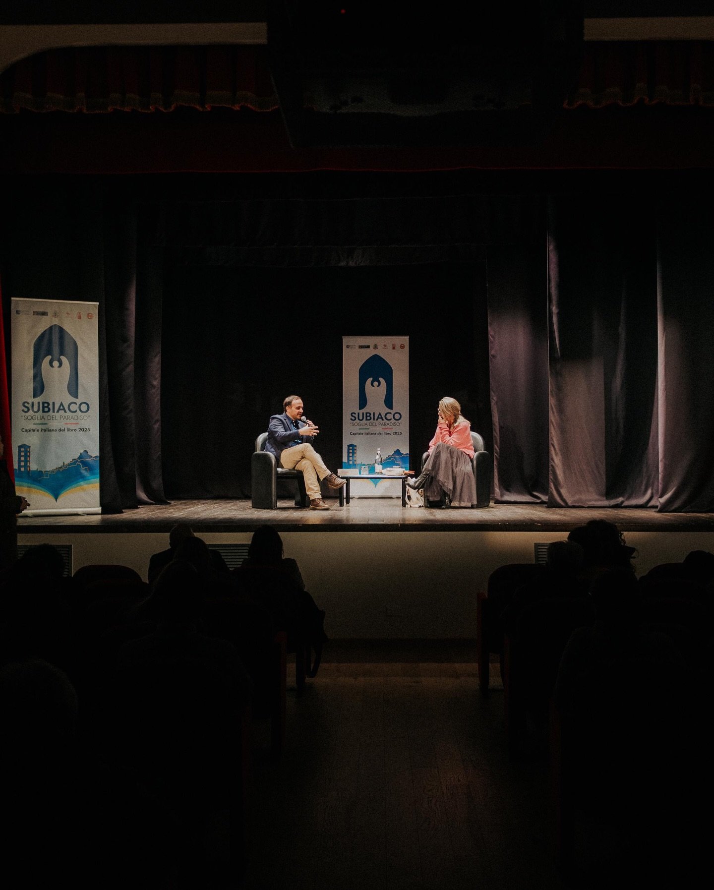 &ldquo;𝐇𝐚𝐢 𝐦𝐚𝐧𝐠𝐢𝐚𝐭𝐨?&rdquo;
𝐔𝐧 𝐢𝐧𝐜𝐨𝐧𝐭𝐫𝐨 𝐩𝐫𝐨𝐟𝐨𝐧𝐝𝐨 𝐜𝐨𝐧 𝐄𝐥𝐬𝐚 𝐌𝐨𝐫𝐚𝐧𝐭𝐞 💖

👉🏻 Un altro momento significativo del nostro percorso come Subiaco Capitale Italiana del Libro 2025 si &egrave; svolto domenica 30 nove