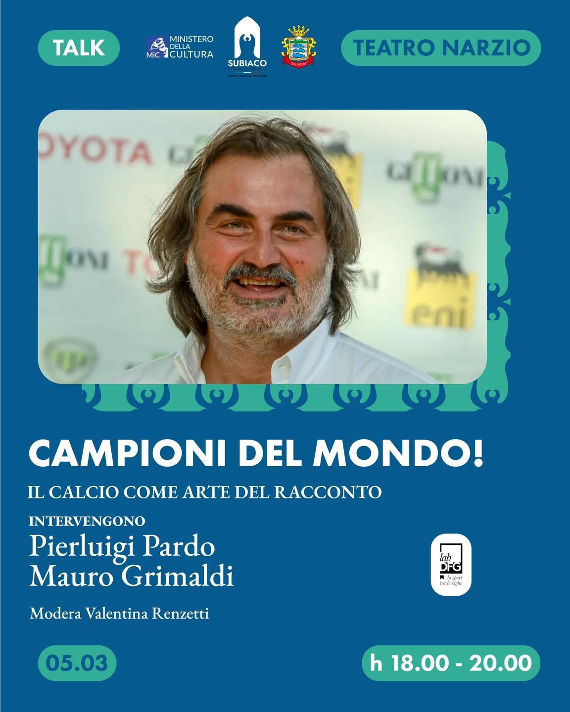 ⚽📖 𝐐𝐮𝐚𝐧𝐝𝐨 𝐢𝐥 𝐜𝐚𝐥𝐜𝐢𝐨 𝐝𝐢𝐯𝐞𝐧𝐭𝐚 𝐫𝐚𝐜𝐜𝐨𝐧𝐭𝐨, 𝐦𝐞𝐦𝐨𝐫𝐢𝐚, 𝐢𝐝𝐞𝐧𝐭𝐢𝐭𝐚̀

Ci sono partite che finiscono al novantesimo.
E poi ci sono partite che non finiscono mai. &hearts;️ 

Restano nelle piazze, nei racconti dei padri