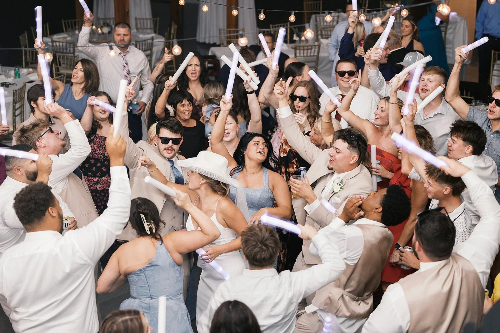 packed dance floor emerson fields macon missouri