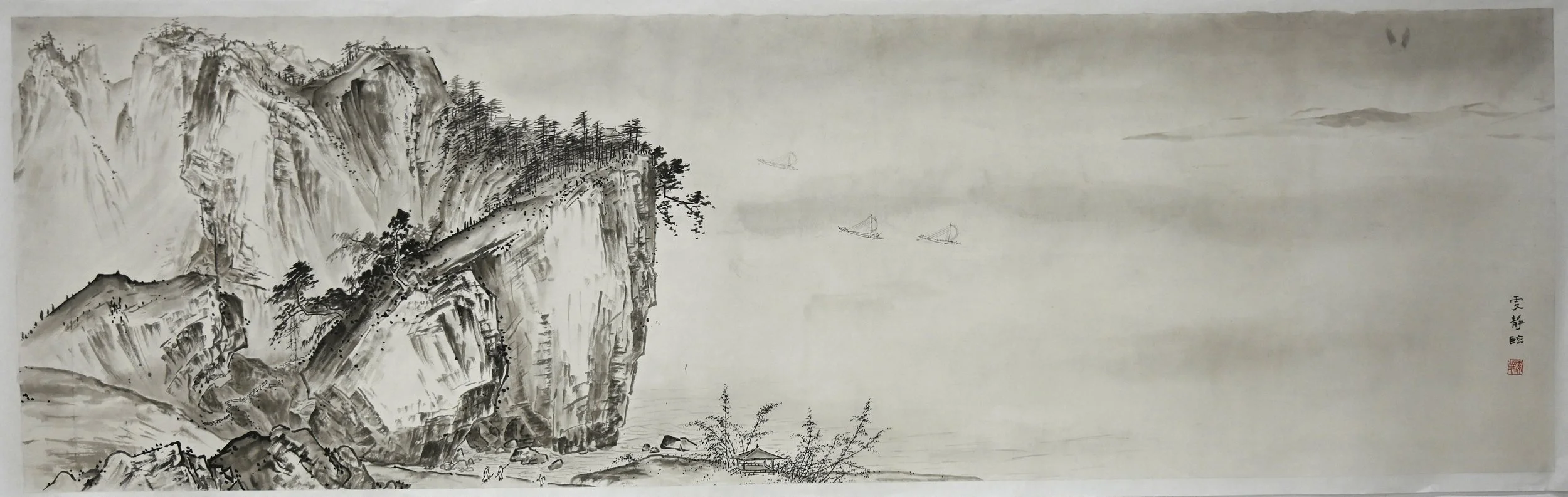 溪山清远图，夏圭临摹 Remote Mountains and Streams, Xia Gui Study
(Charcoal Ink on Rice Paper, 160cm x 46.5cm)