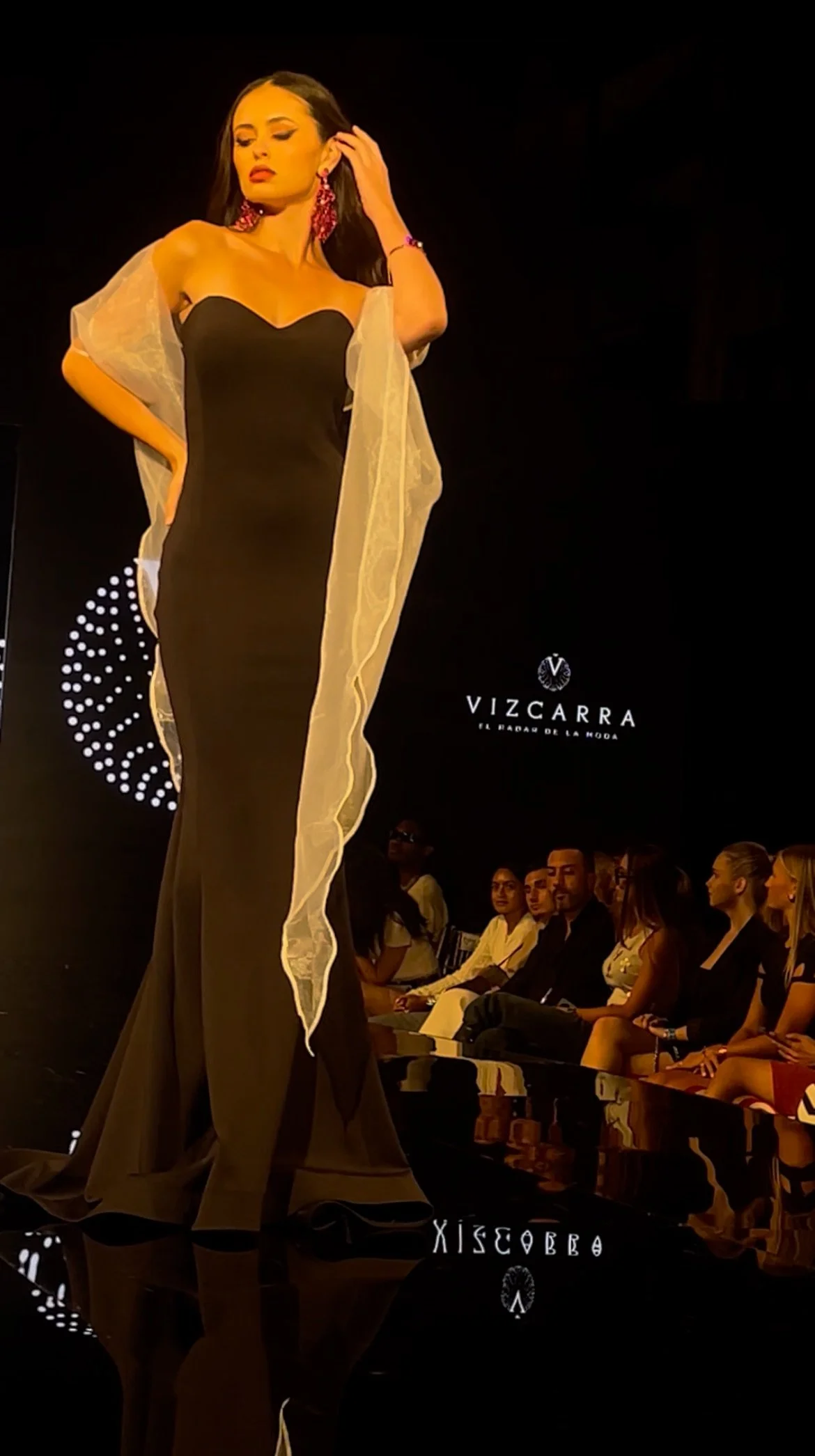 Art Hearts Fashion - Vizcarra .jpeg