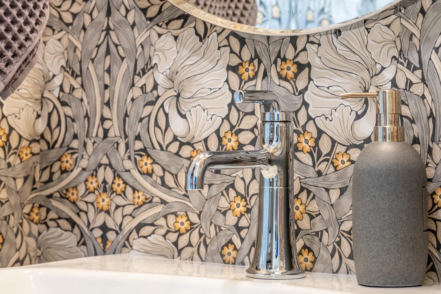 guest-restroom-beautiful-detailed-design.webp