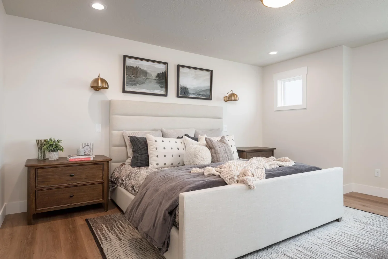 cozy-modern-bed-custom-house-contractor.webp