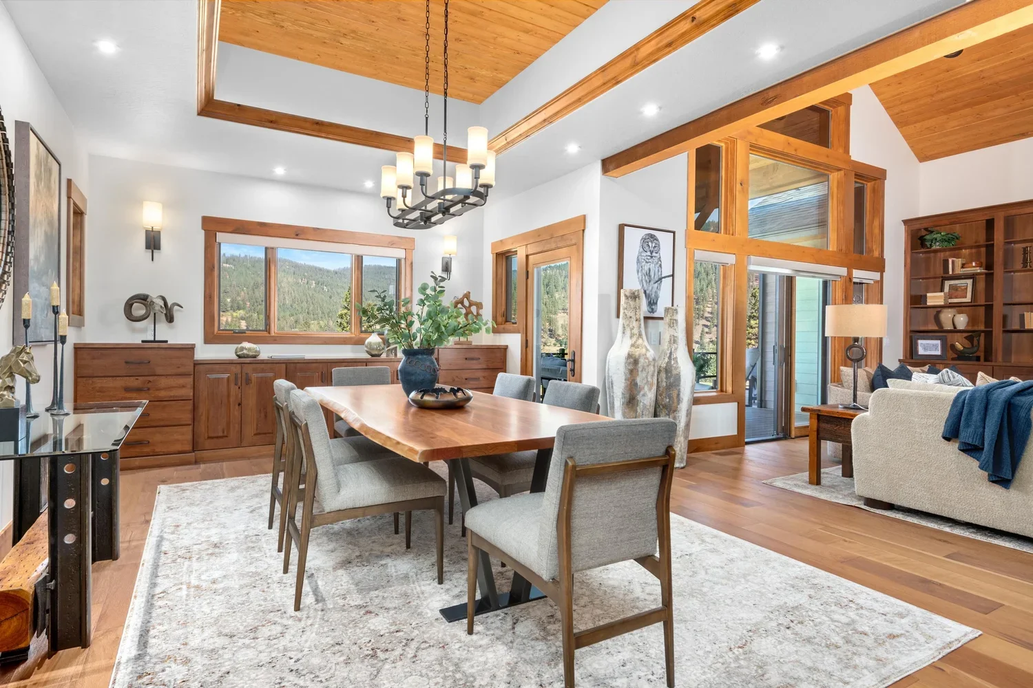 expert-design-open-dining-room.webp