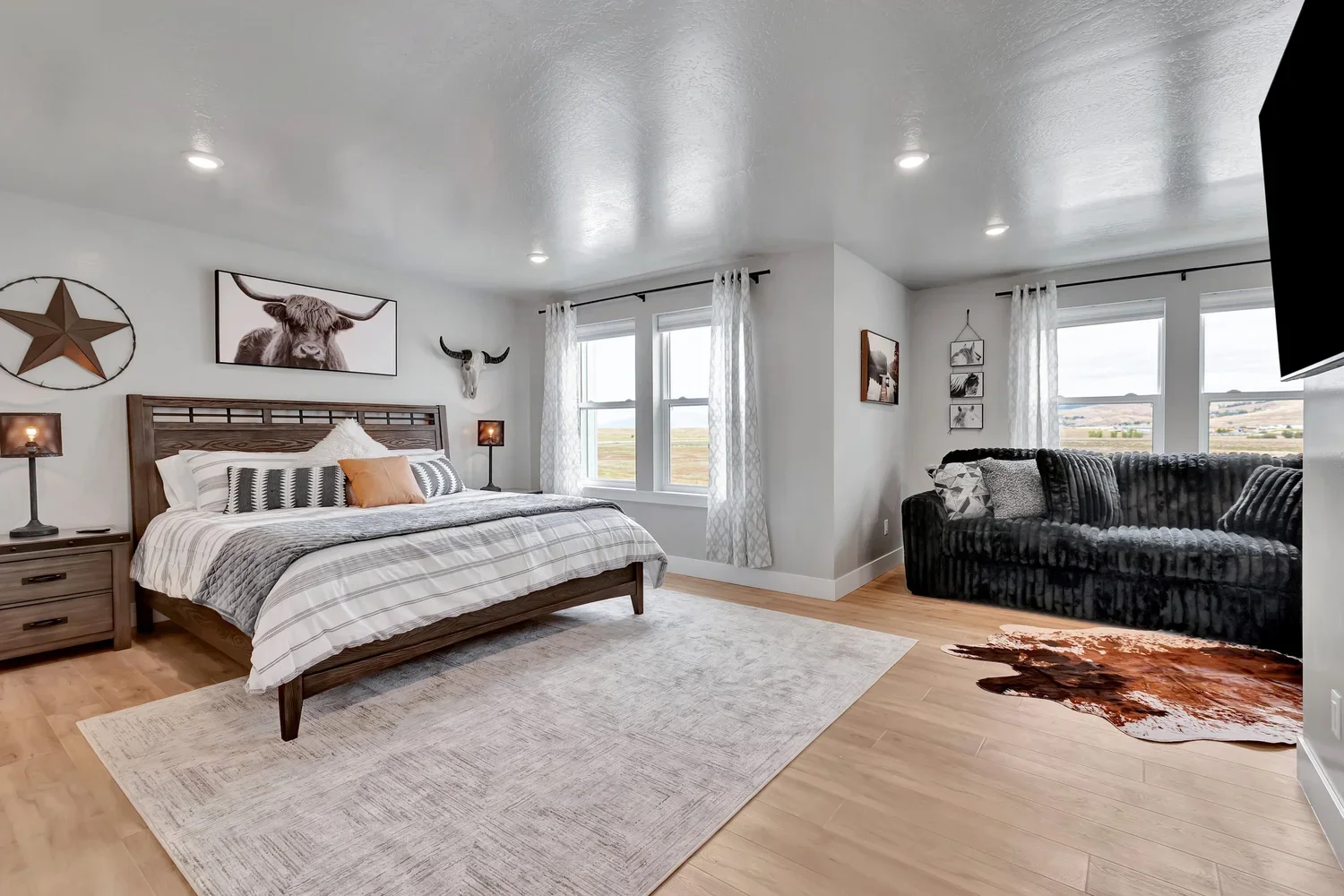 large-master-bedroom.webp