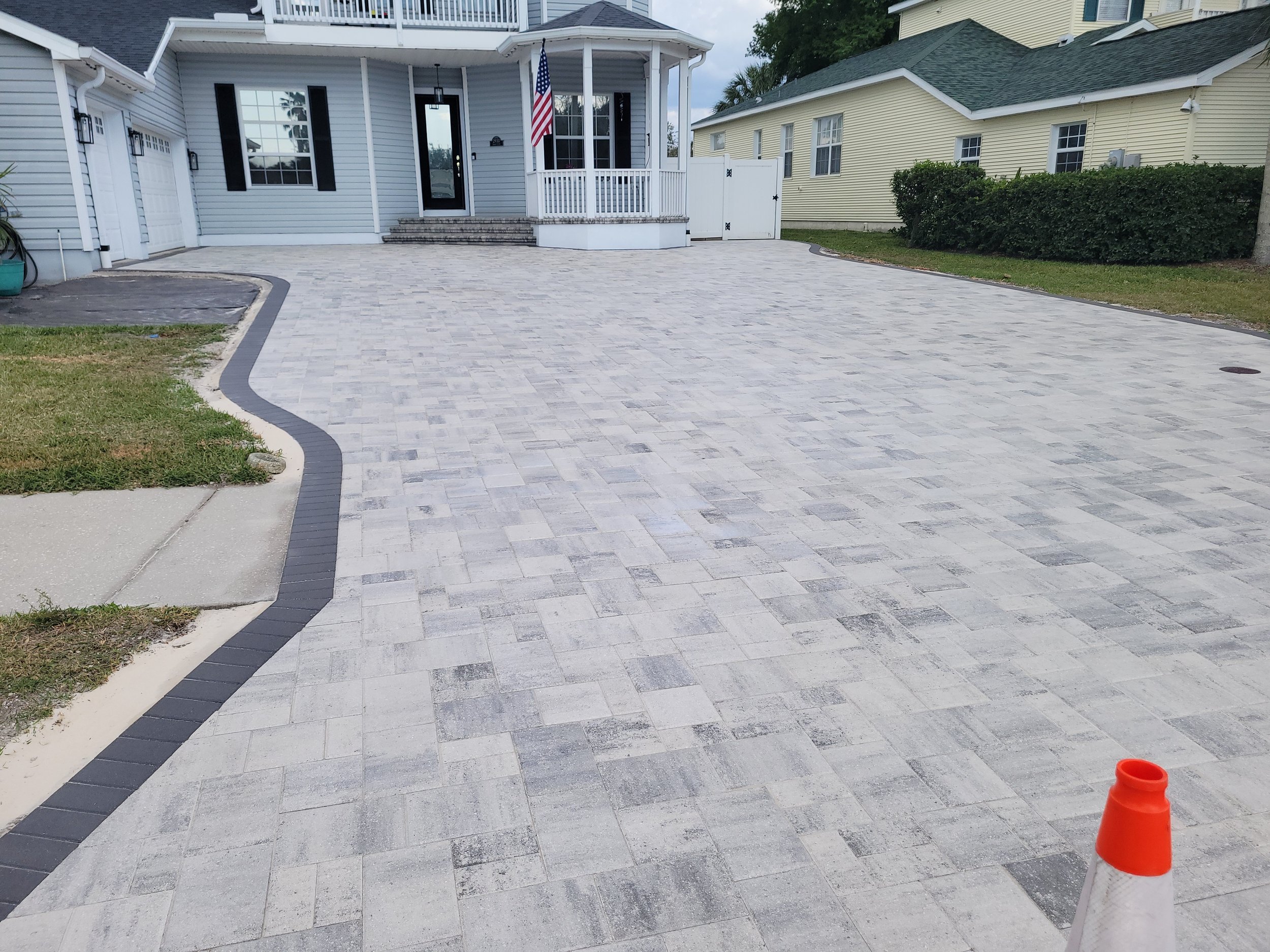 How to Tell If Your Driveway Pavers Need Sealing