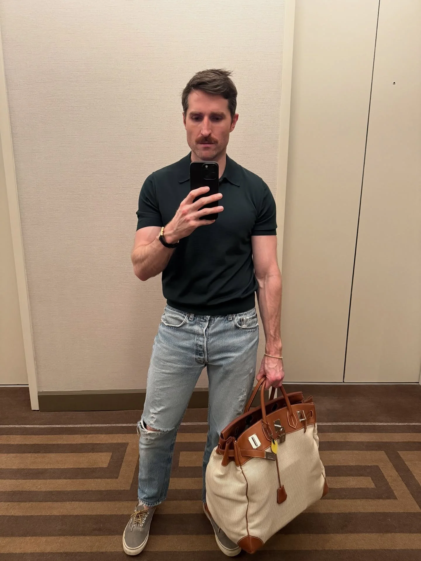 November fits. ✈️🚙 🏝️🏠