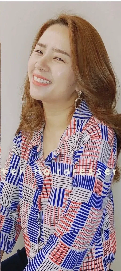 Gia is a senior stylist at seol hair and has been a hairstylist for 10 years Working in the salon industry and perfecting her craft from women's haircuts, perms, hairstyling, downperms, magic perms, straight perms, ombre balayage's, men's haircut 