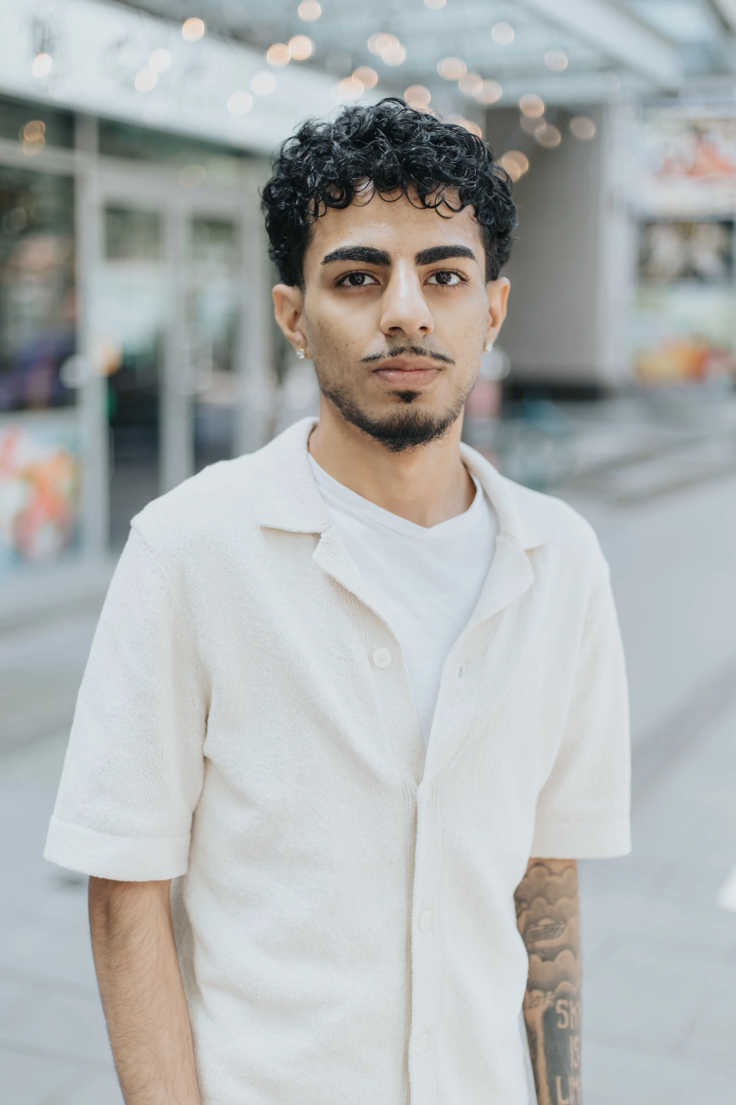 Professional barber Amir providing expert haircut and grooming services at Seol Hair Salon and barbershop