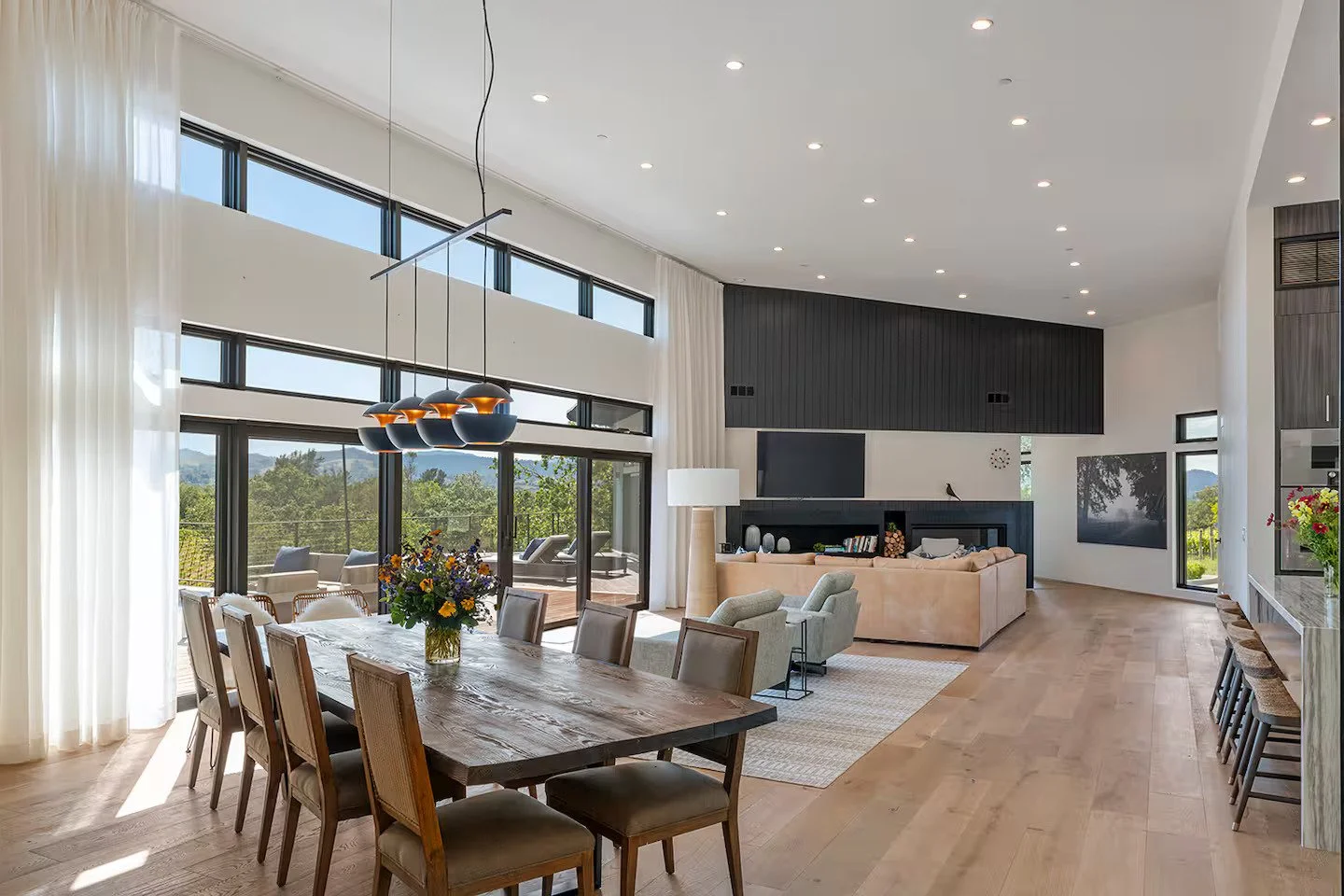 Living & Dining Room