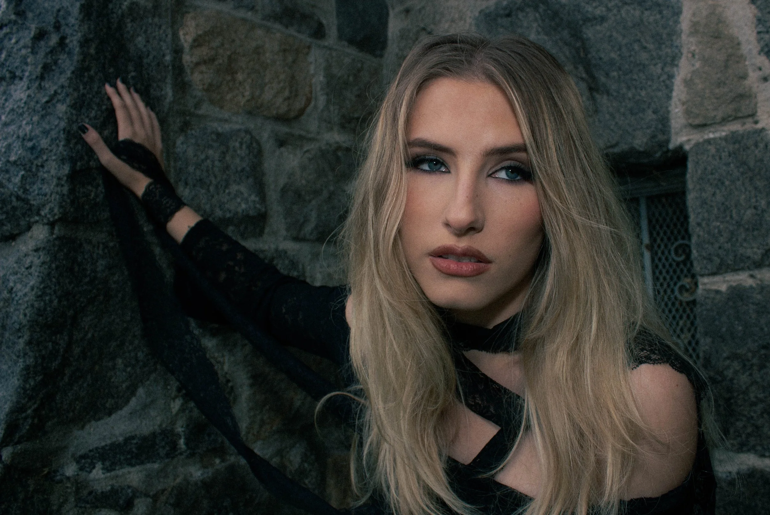 FASHION EDITORIAL