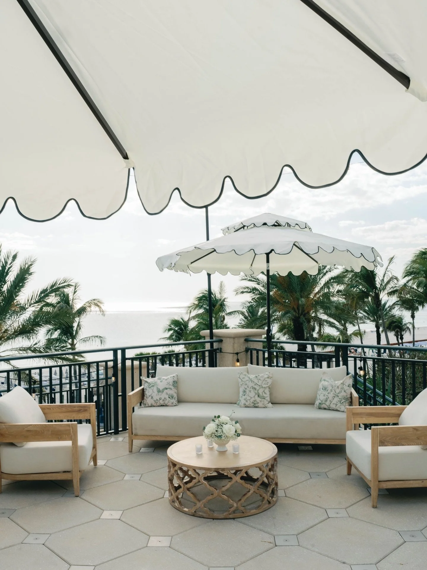 This was a day that just got better and better!

Venue: @ritzcarltonsarasota 
Photo: @autumnandjendry 
Floral: @designbyschell 
Rentals: @stellaroseevents 
Pillows: @nuagedesignsinc