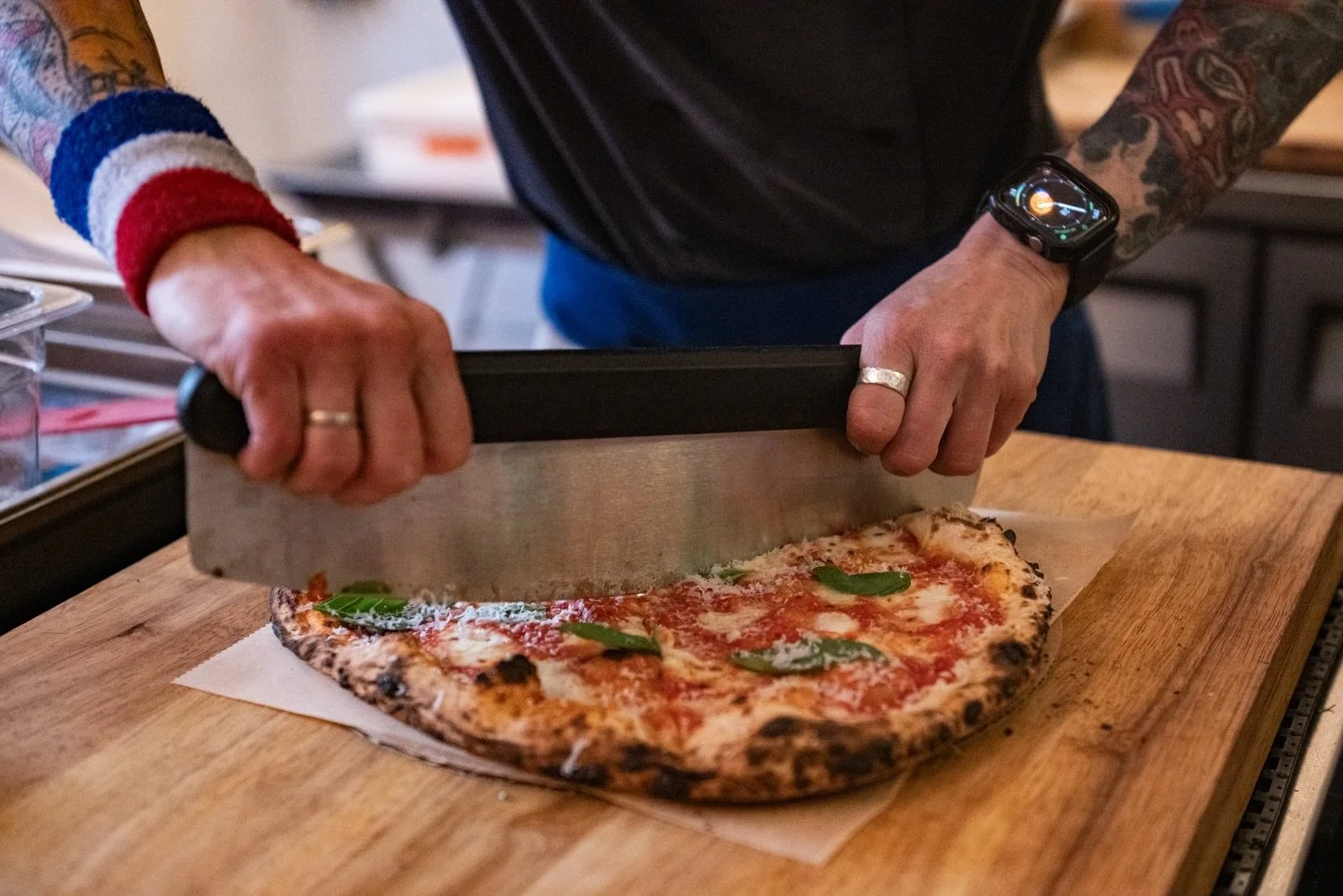 you heard it here first @tinypizzakitchen now serving HOT on mondays!!!!!

Hours:
Mon&ndash;Thurs: 3&ndash;9pm
Fri&ndash;Sun: 3&ndash;11pm 

@tinypizzakitchen: now serving thurs-monday, 3-9pm

📍822 Oliverea Rd.