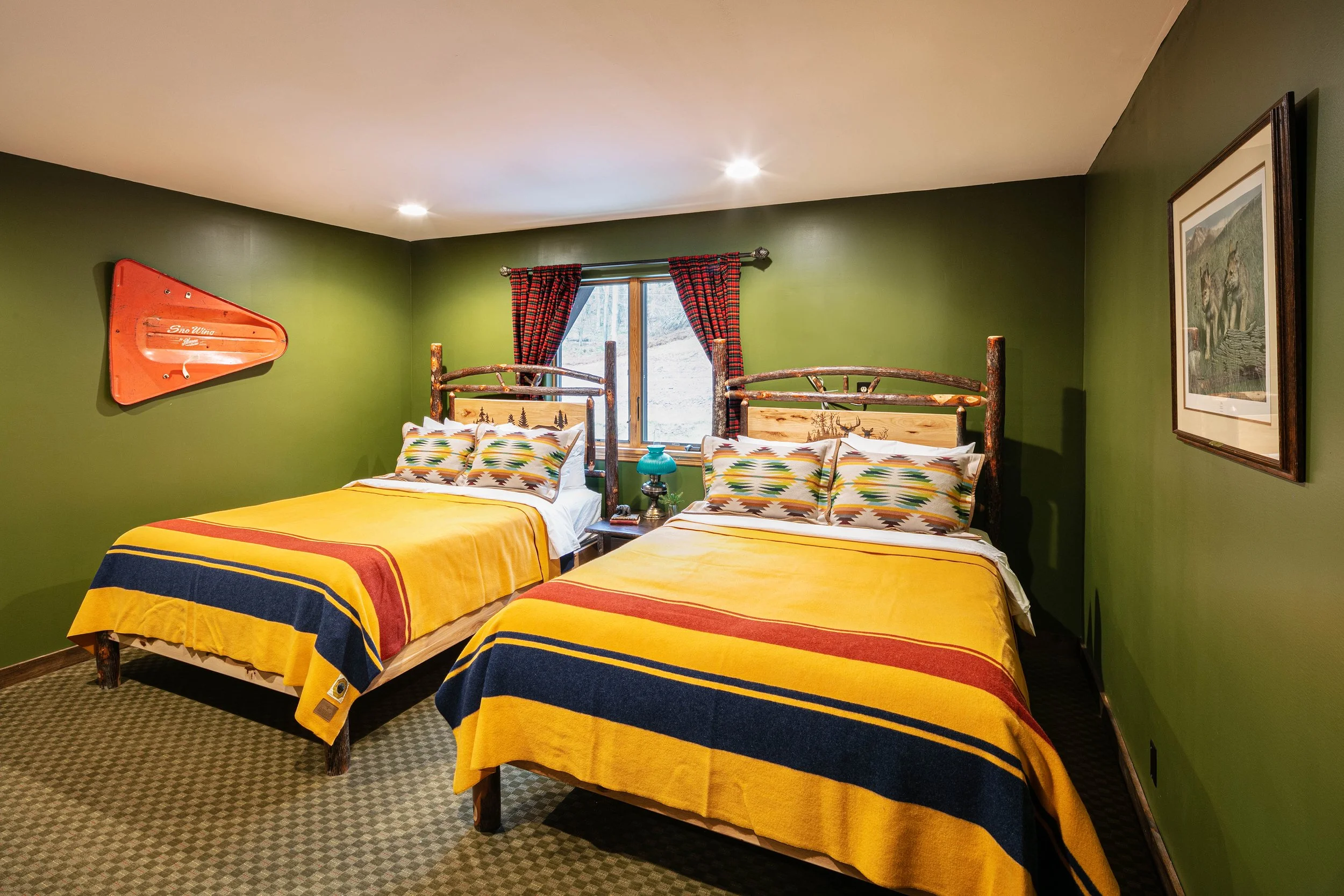 Lodge_Bedrooms-4.jpg