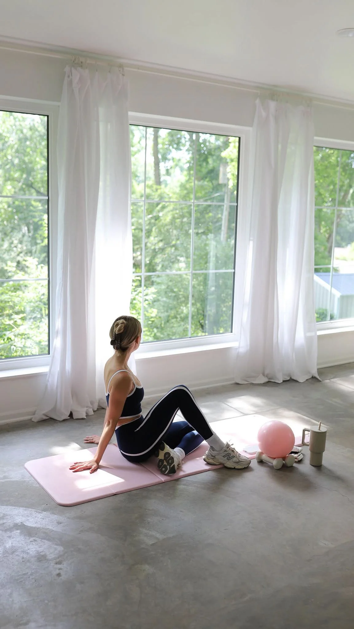 Online Barre and fitness instructor.