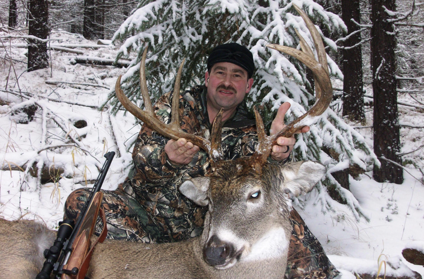 LATE SEASON MUZZLE LOADER WHITETAIL HUNTING TIPS
