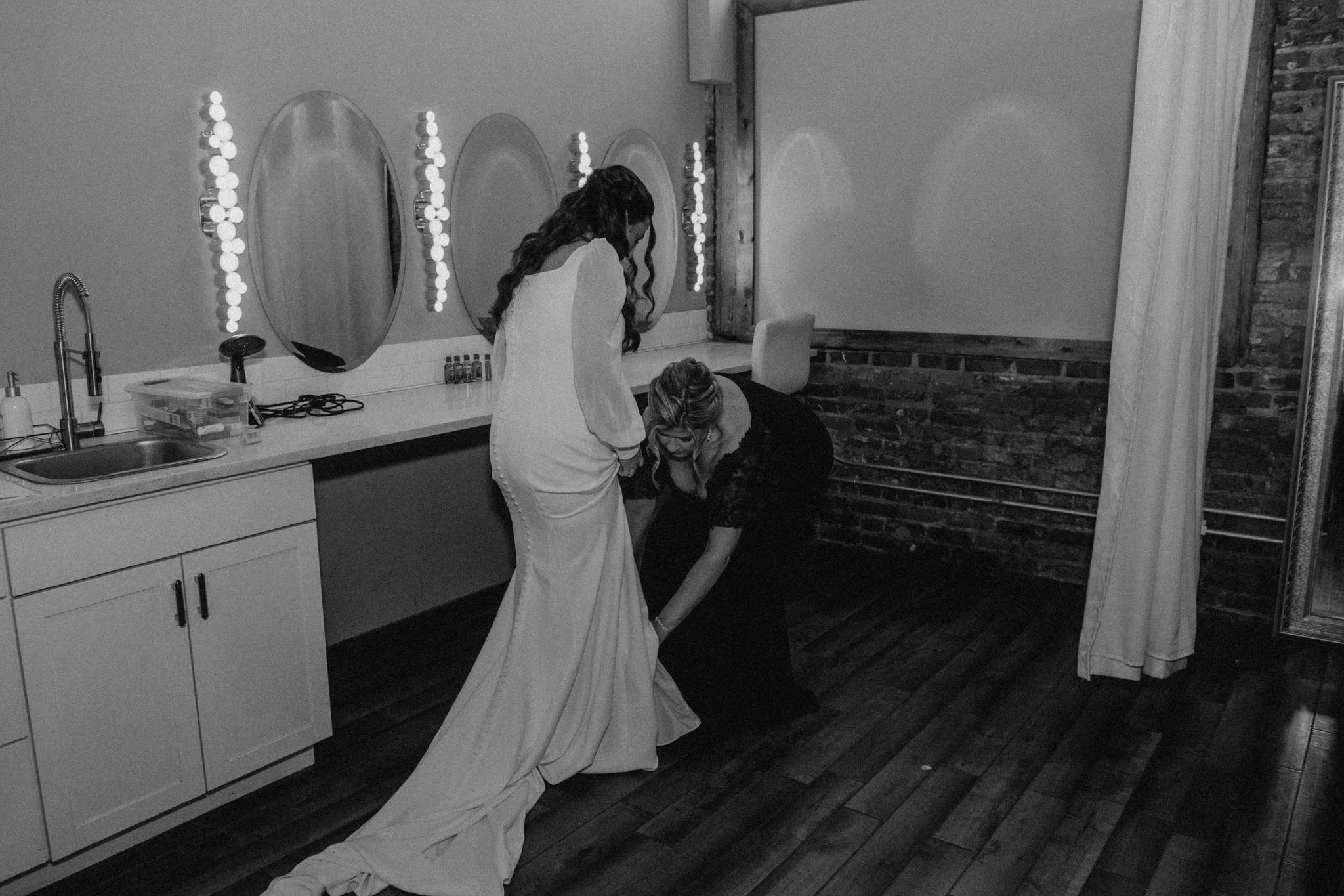 the-monarch-room-summer-kansas-city-wedding-0072-2.jpg
