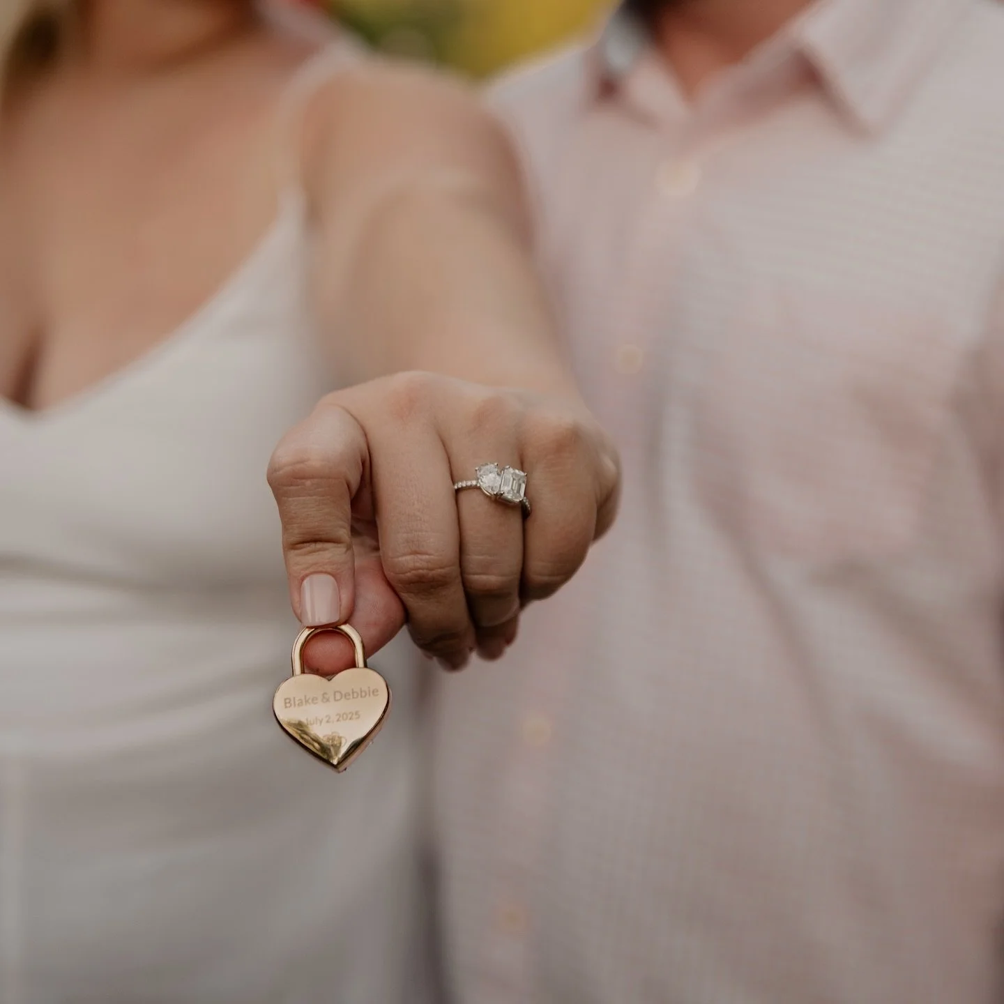 Surprise proposals have been my jam lately ✨💍

Blake reached out asking for my help to plan a proposal with his long term girlfriend, Debbie. He wanted to go out to Love Lock Bridge in Kansas City &amp; pop the question with this cute custom made lo