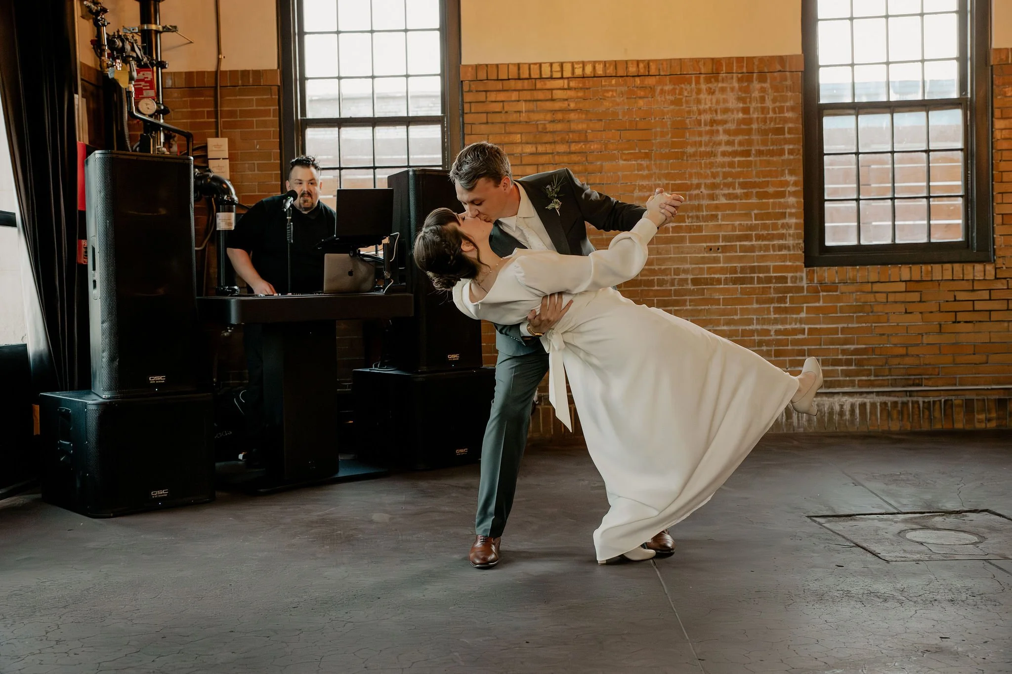 firehouse-kc-fall-wedding-gallery-1726.jpg