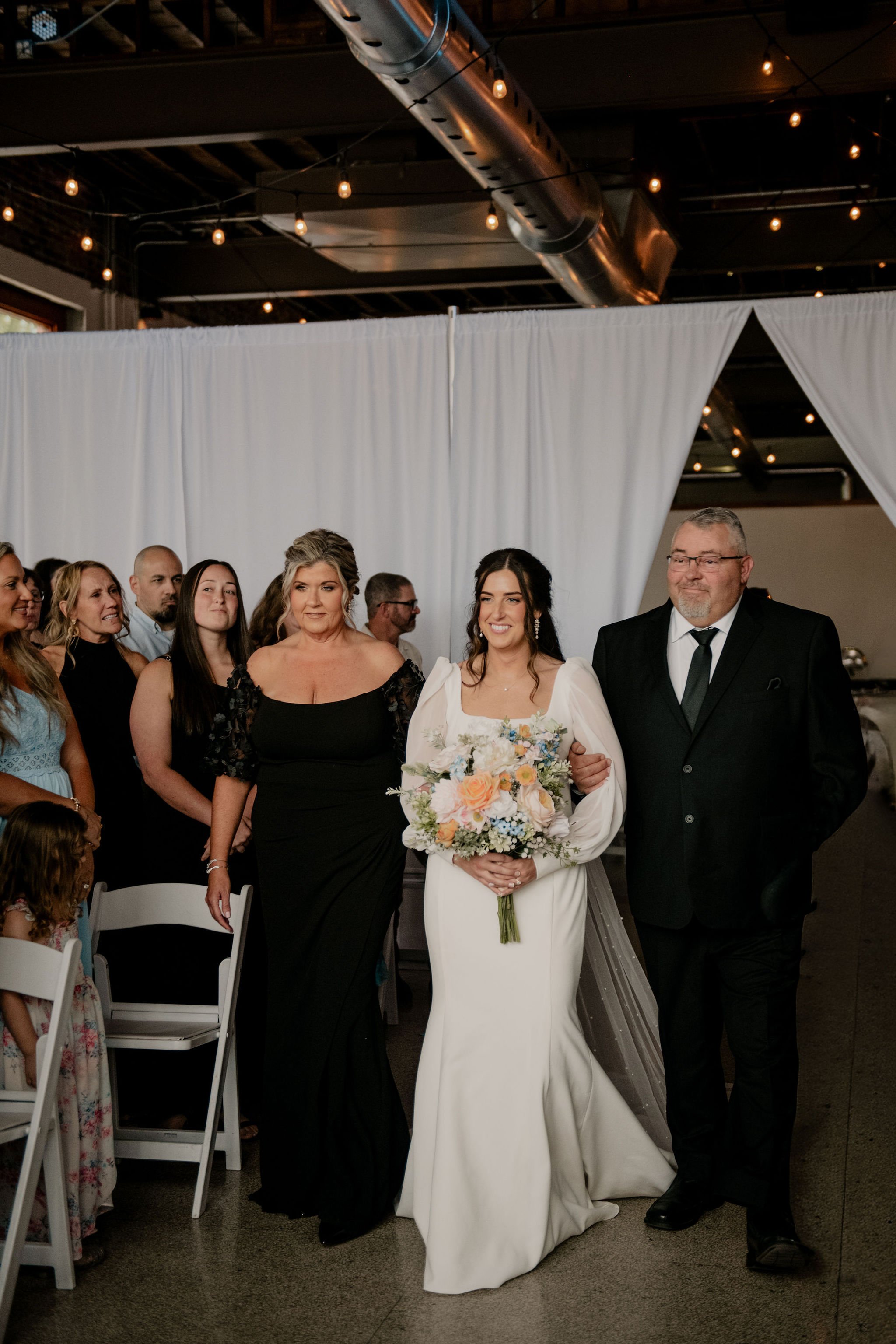 the-monarch-room-summer-kansas-city-wedding-0988.jpg