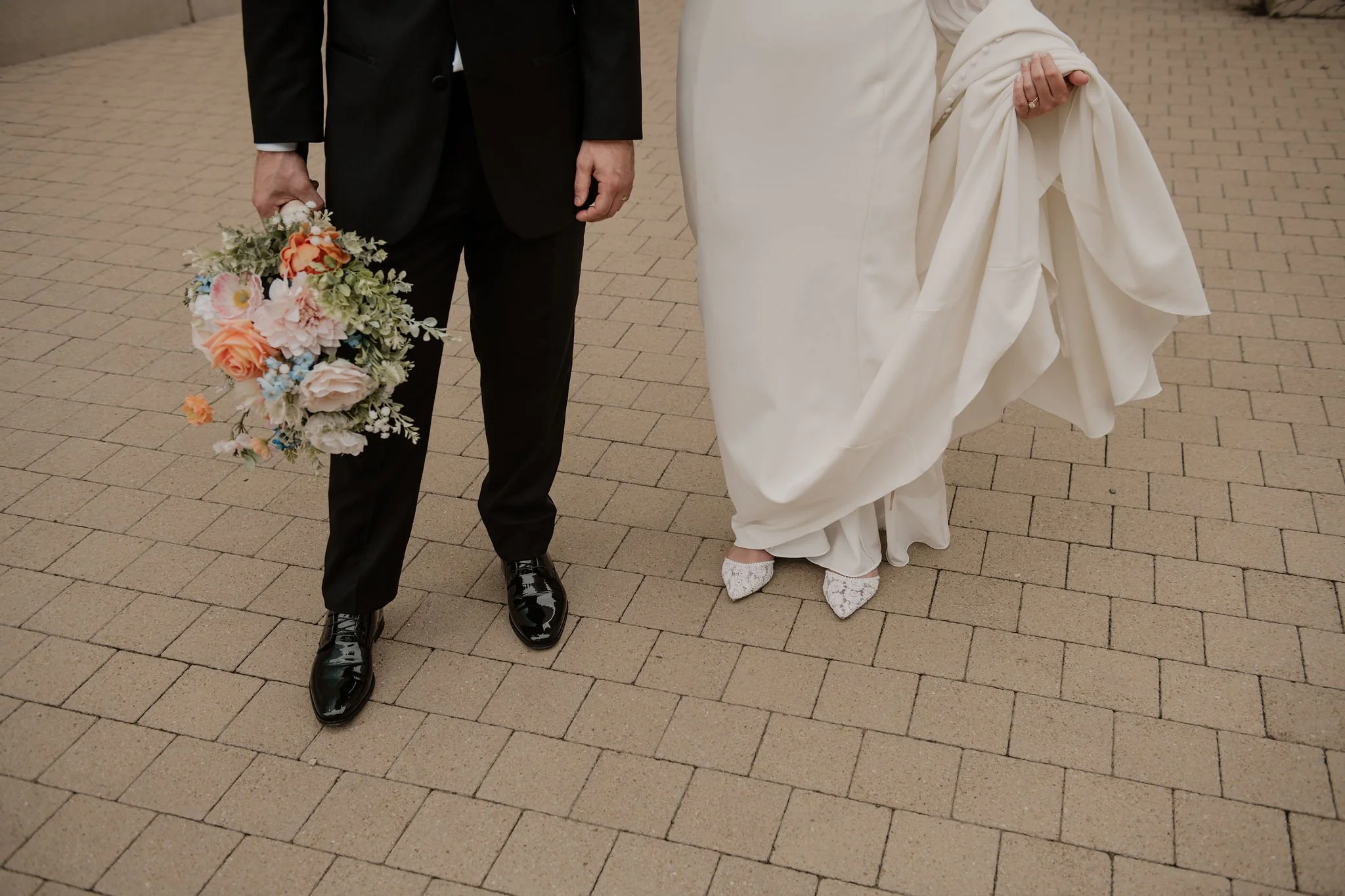 the-monarch-room-summer-kansas-city-wedding-0664.jpg