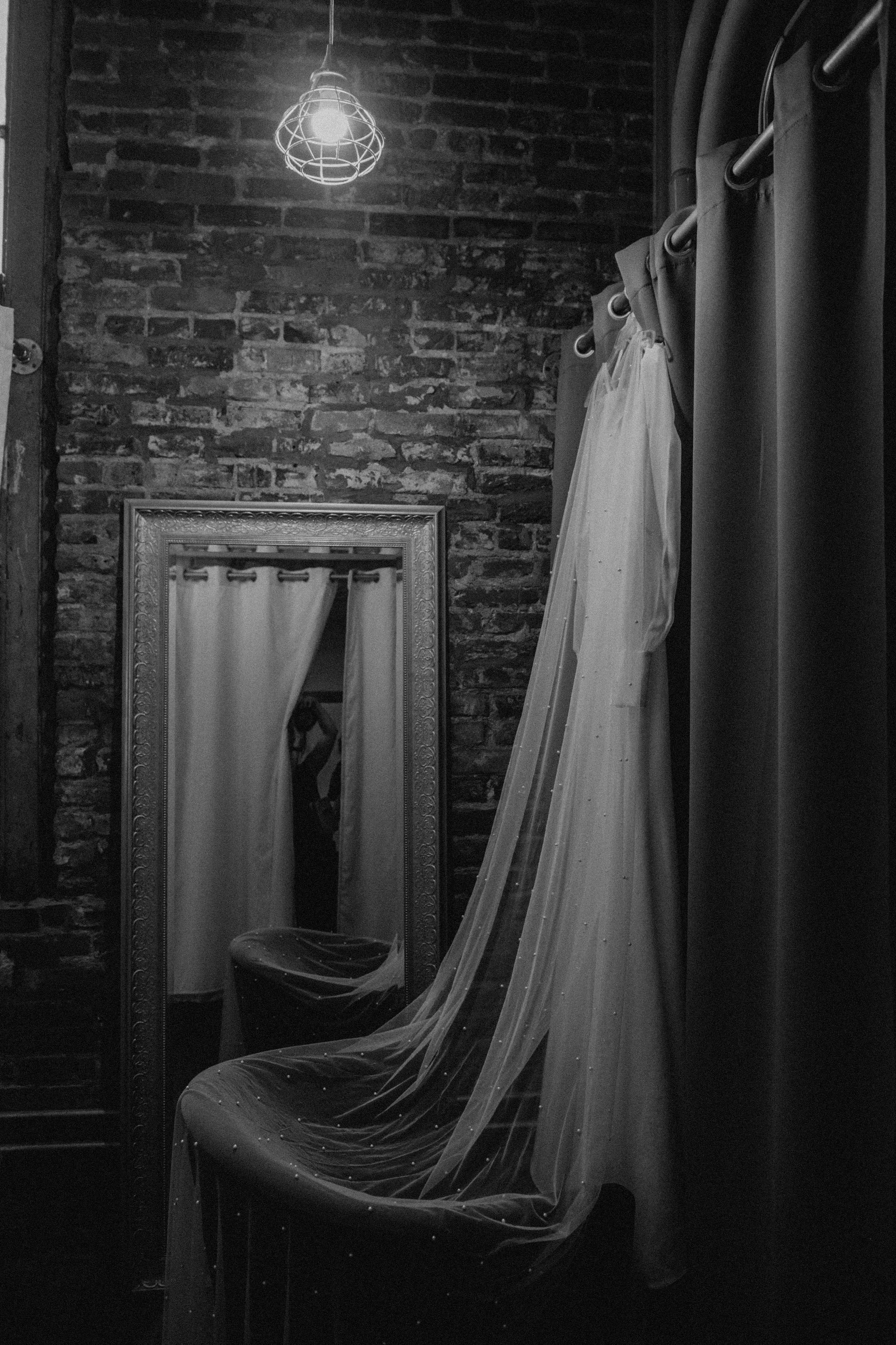the-monarch-room-summer-kansas-city-wedding-0047-2.jpg