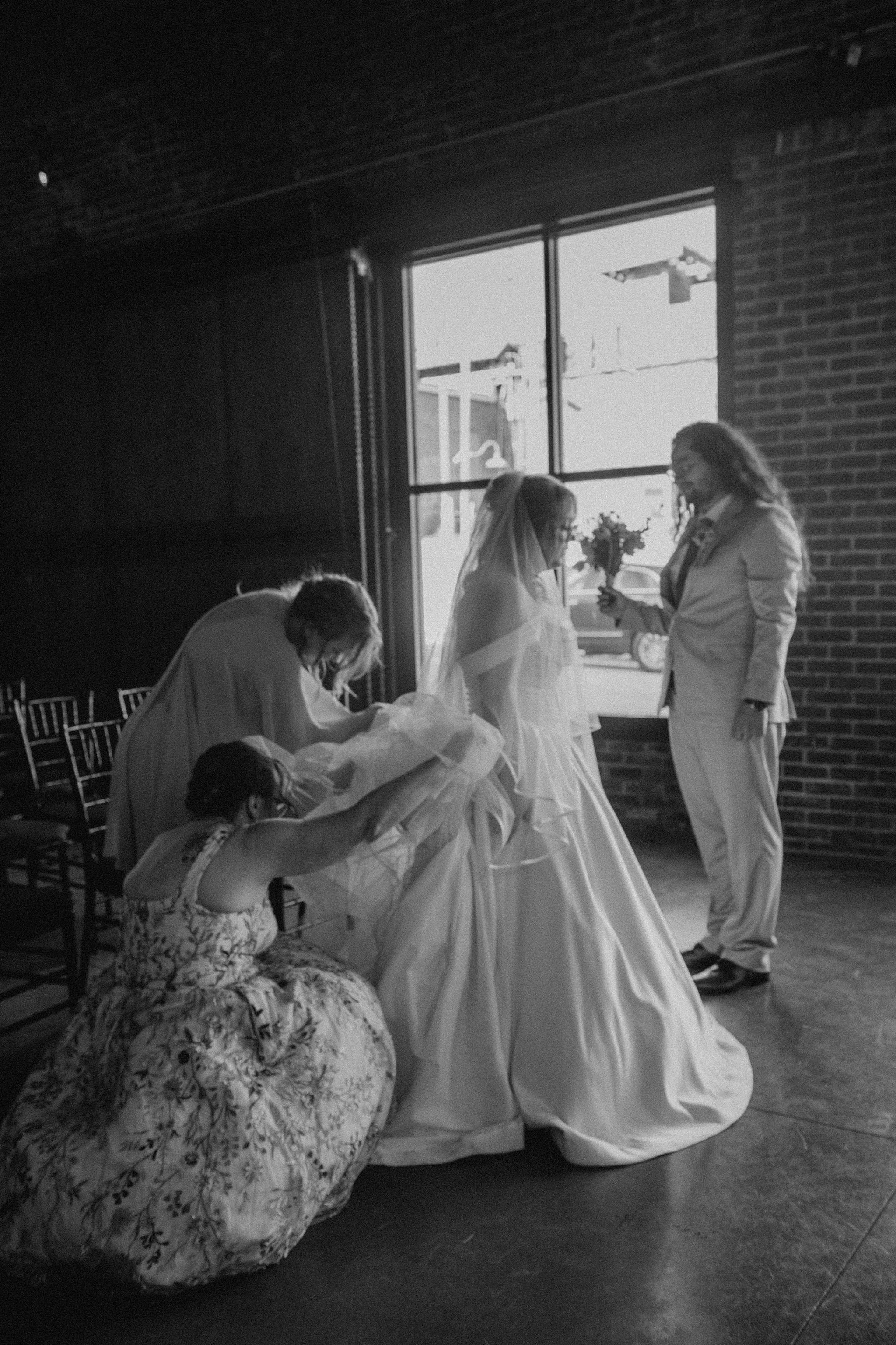 the-davis-event-space-spring-wedding-gallery-0865.jpg