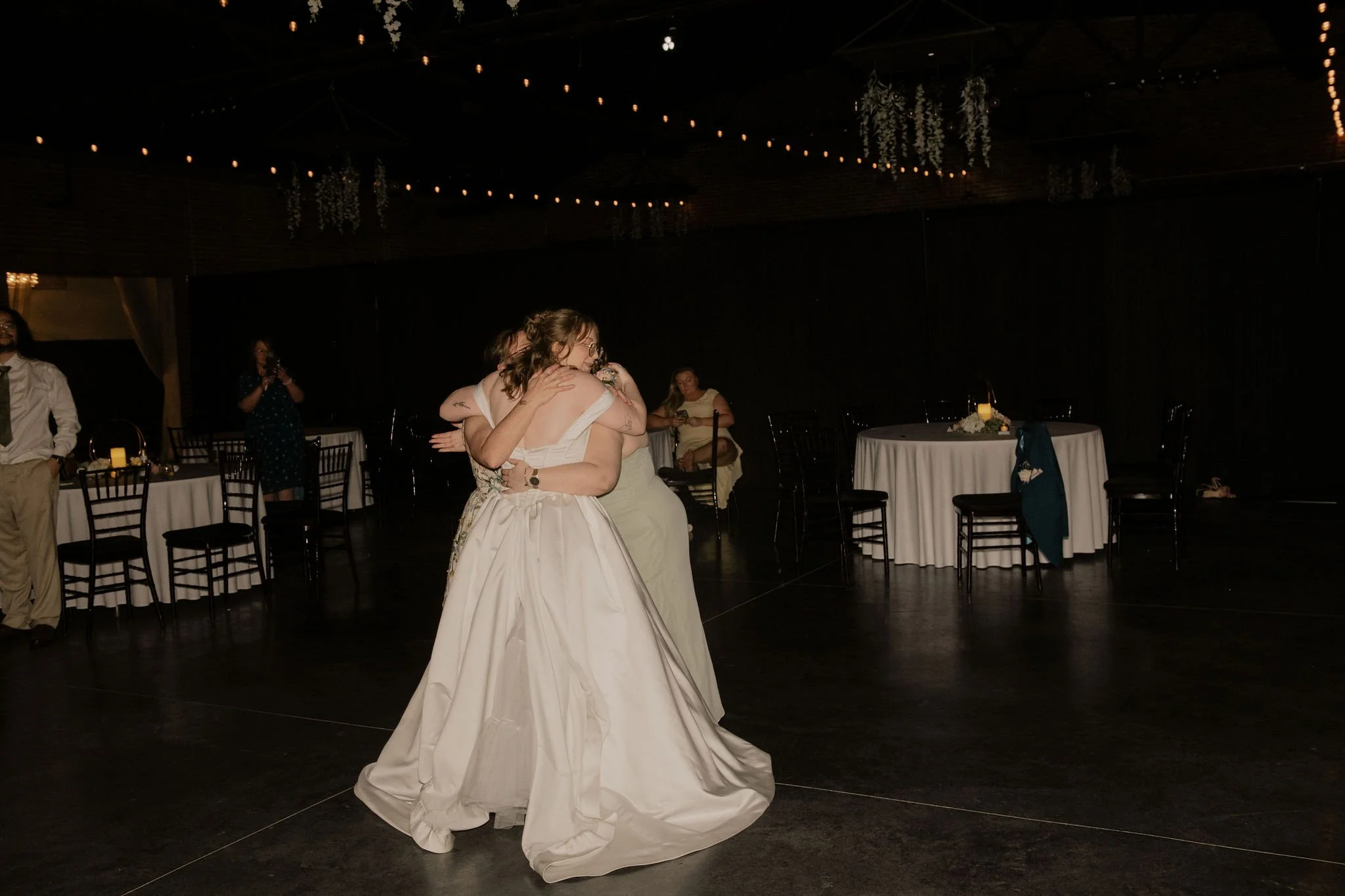 the-davis-event-space-spring-wedding-gallery-1302.jpg