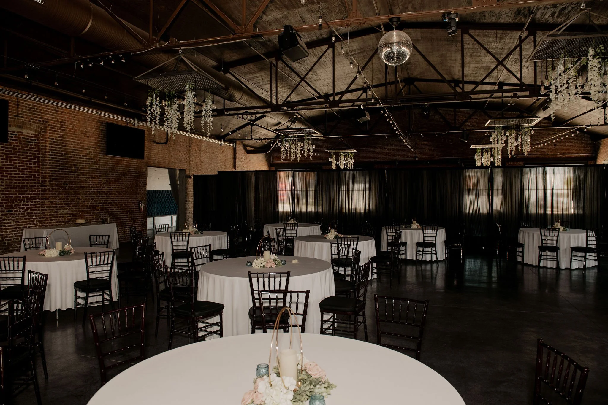 the-davis-event-space-spring-wedding-gallery-0011.jpg