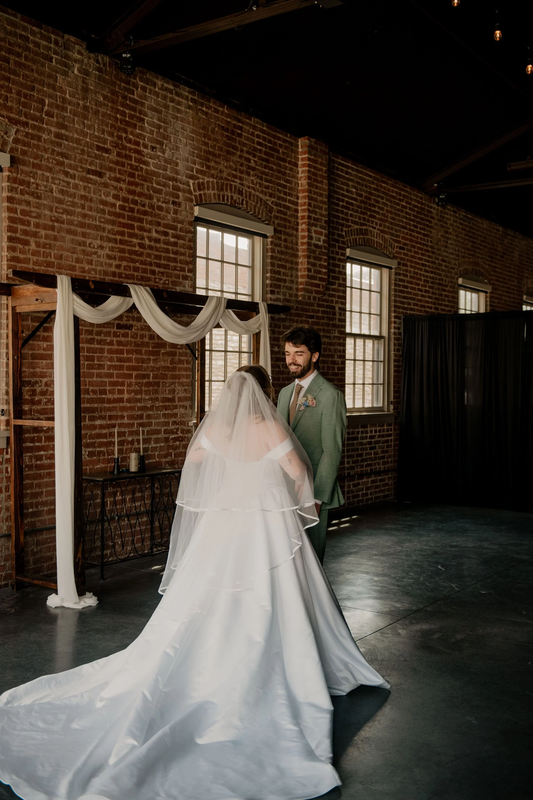 the-davis-event-space-spring-wedding-gallery-0220.jpg