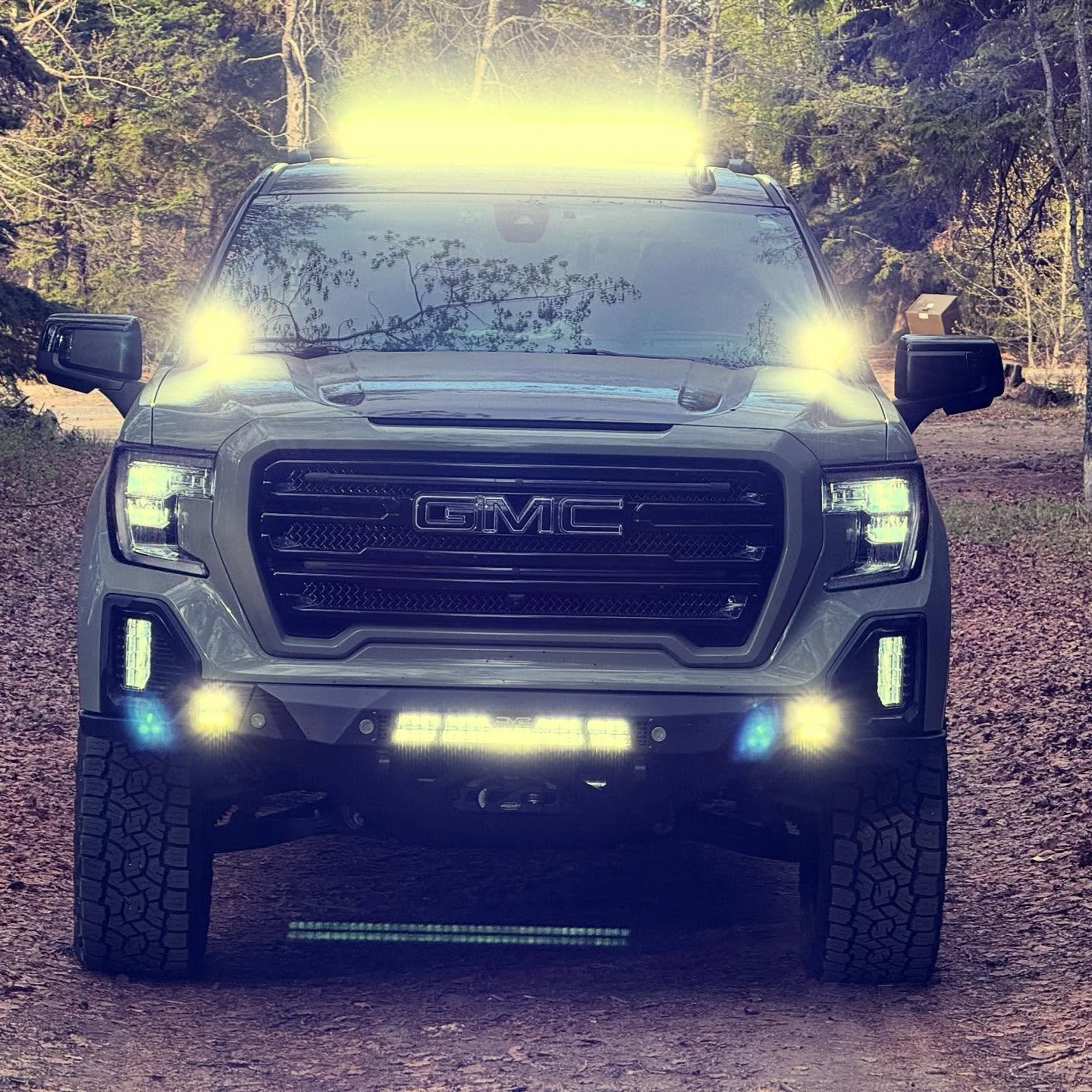 Right Behind Ya! #at4 #sierraat4 #gmcat4 #gmcsierraat4 #sierra1500 #sierra #denali #6.2l #trucksofinstagram #trucks #truck #offroad #silverado #chevrolet #chevy #offroad #donslife #subscribe #youtuber