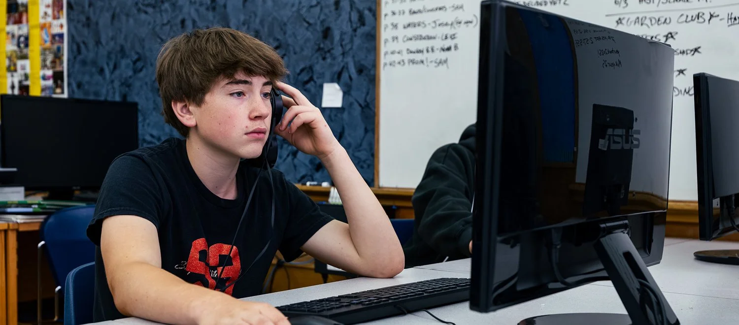 Student slideshow 1500 X 66029.jpg
