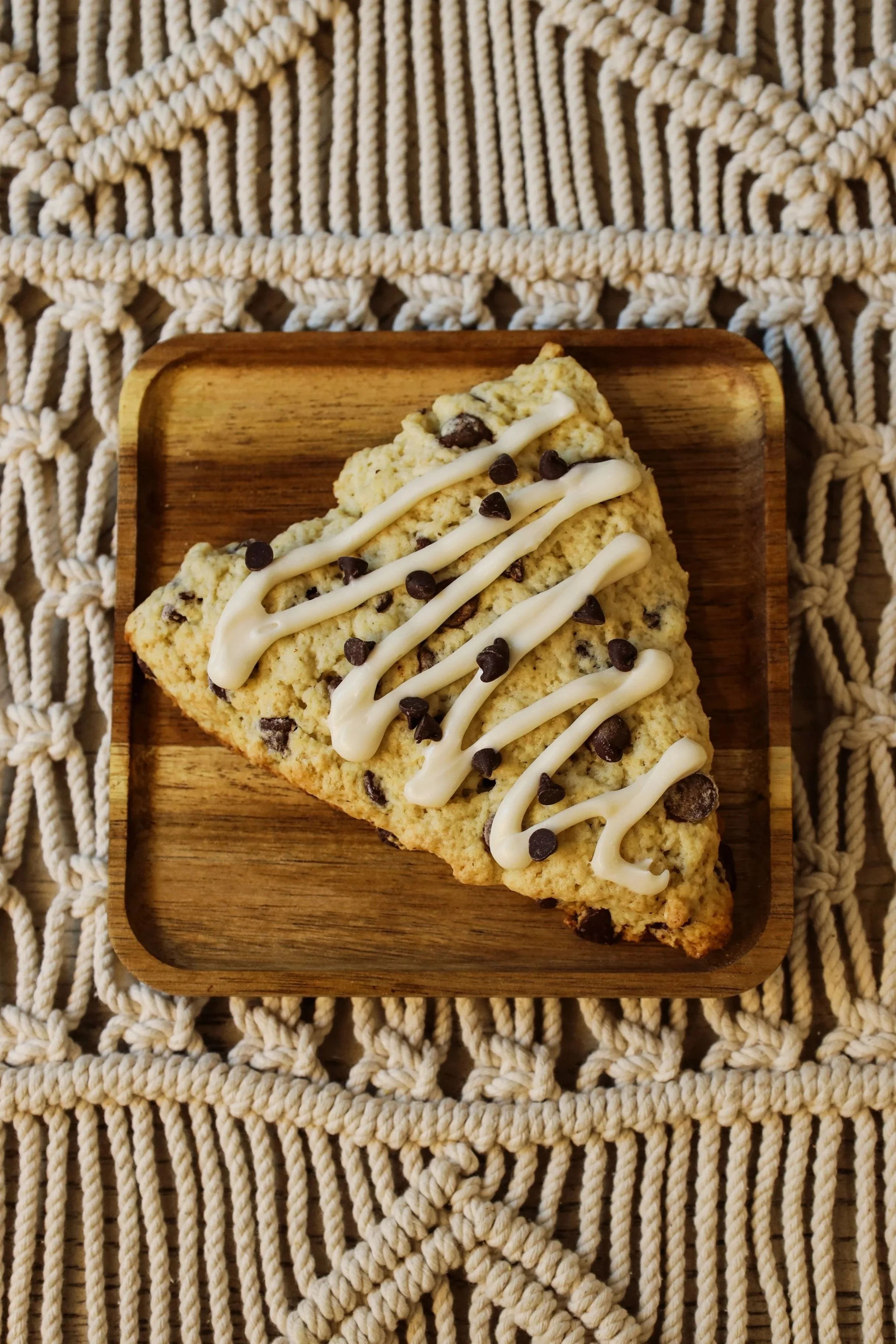 Chocolate Chip Scones (6 Count)