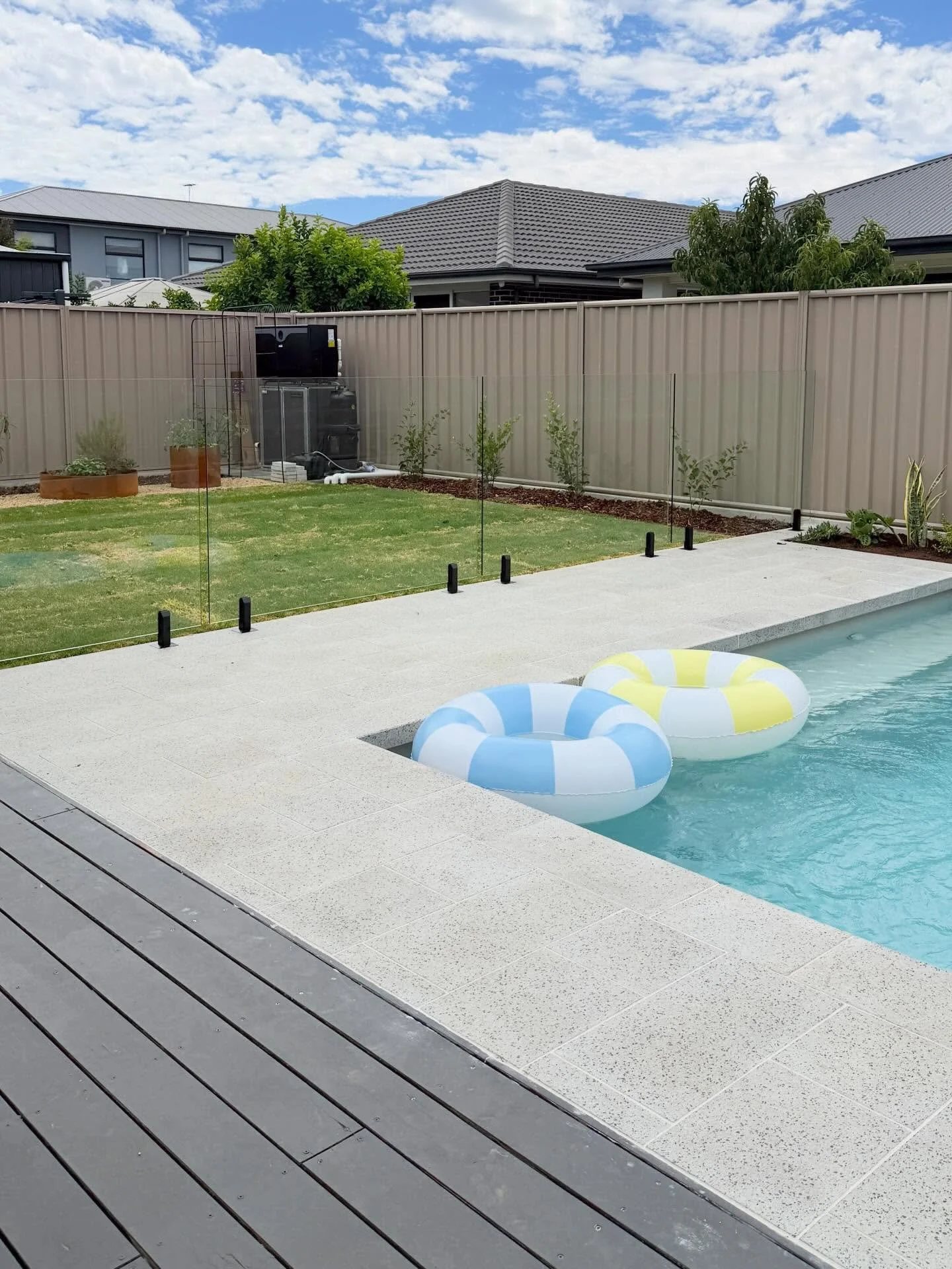 Drop face coping and wet lay for these legends to enjoy