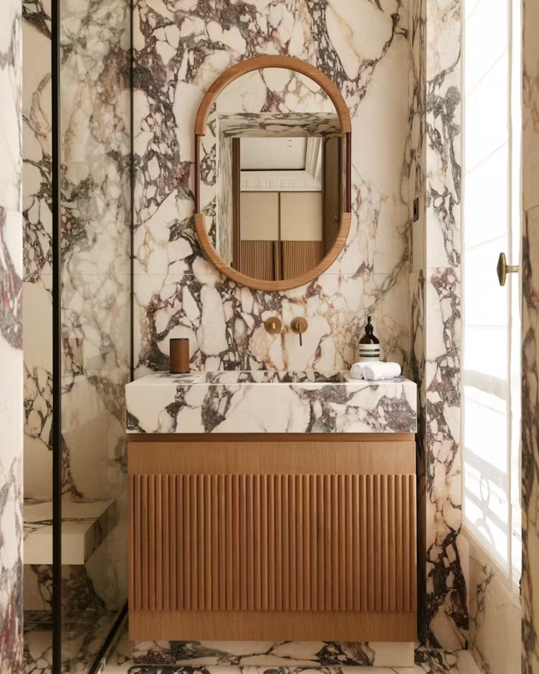 Ultra high-end luxury 3 bed 3.5 bath apartment in Palais-Royal, Paris