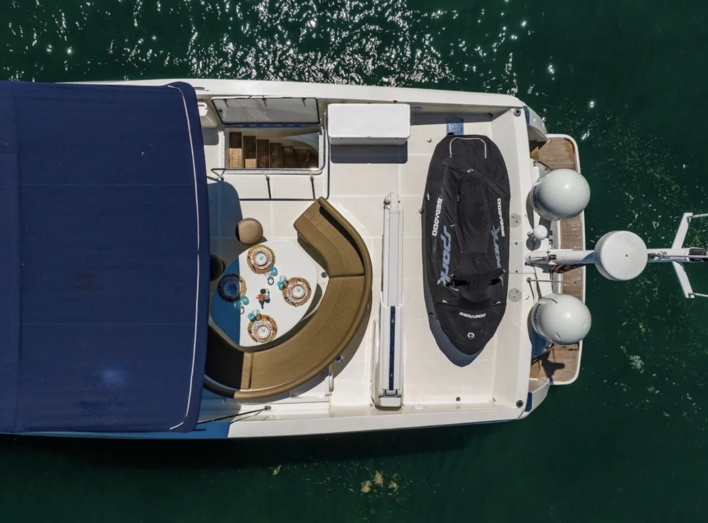 Miami Florida yacht charter Ferretti 80 (2012) Luxury Yacht 80 ft