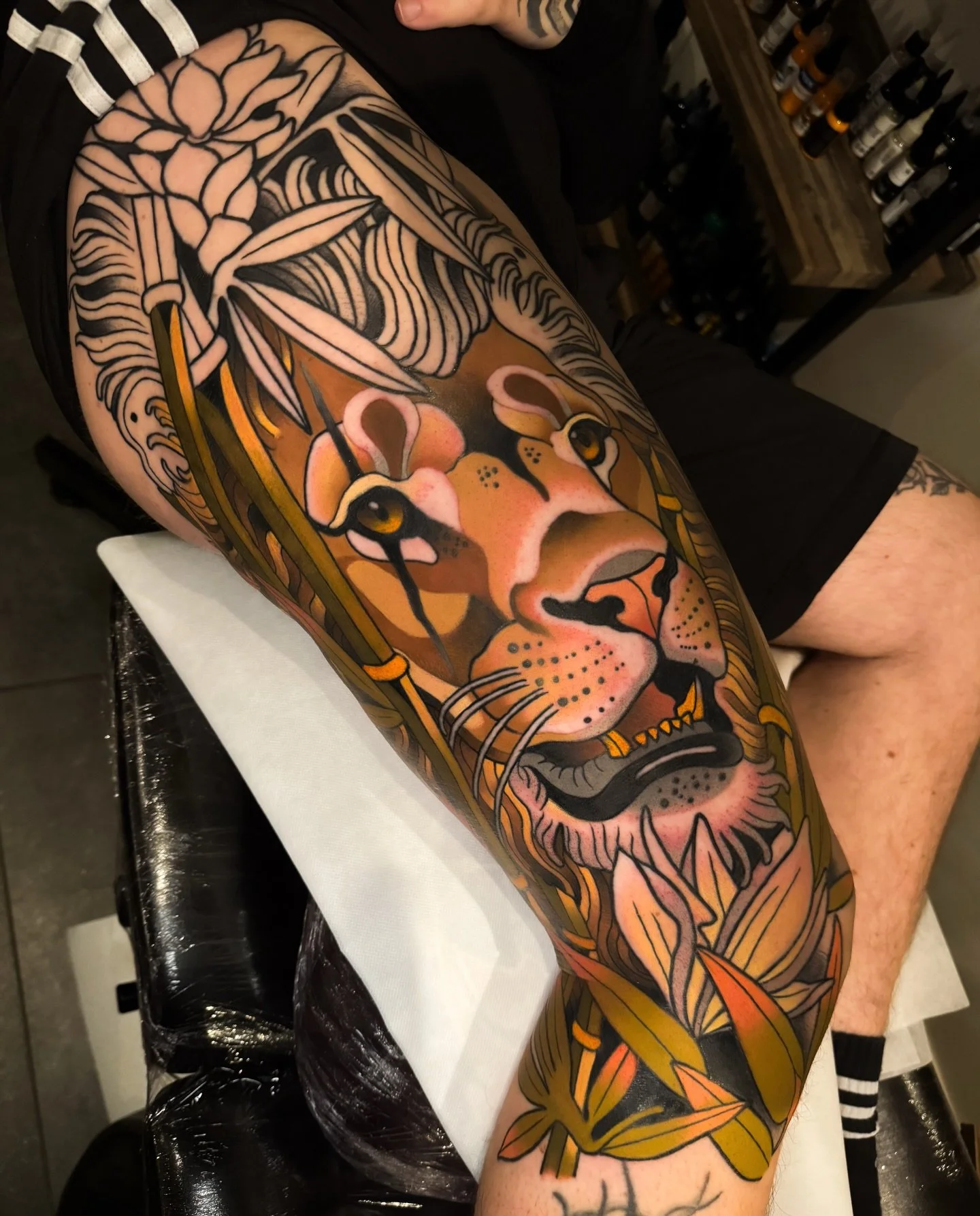 ❖ LION ❖

Second session on this legsleeve for my friend @alex_artlex 👏🏼 thanks for taking it like a champion every single time ! You rock 👏🏼

Also ! TODAY MARKS MY 10TH YEAR OF TATTOOING 😍 what a crazy ride it has been, it started 10 years ago 