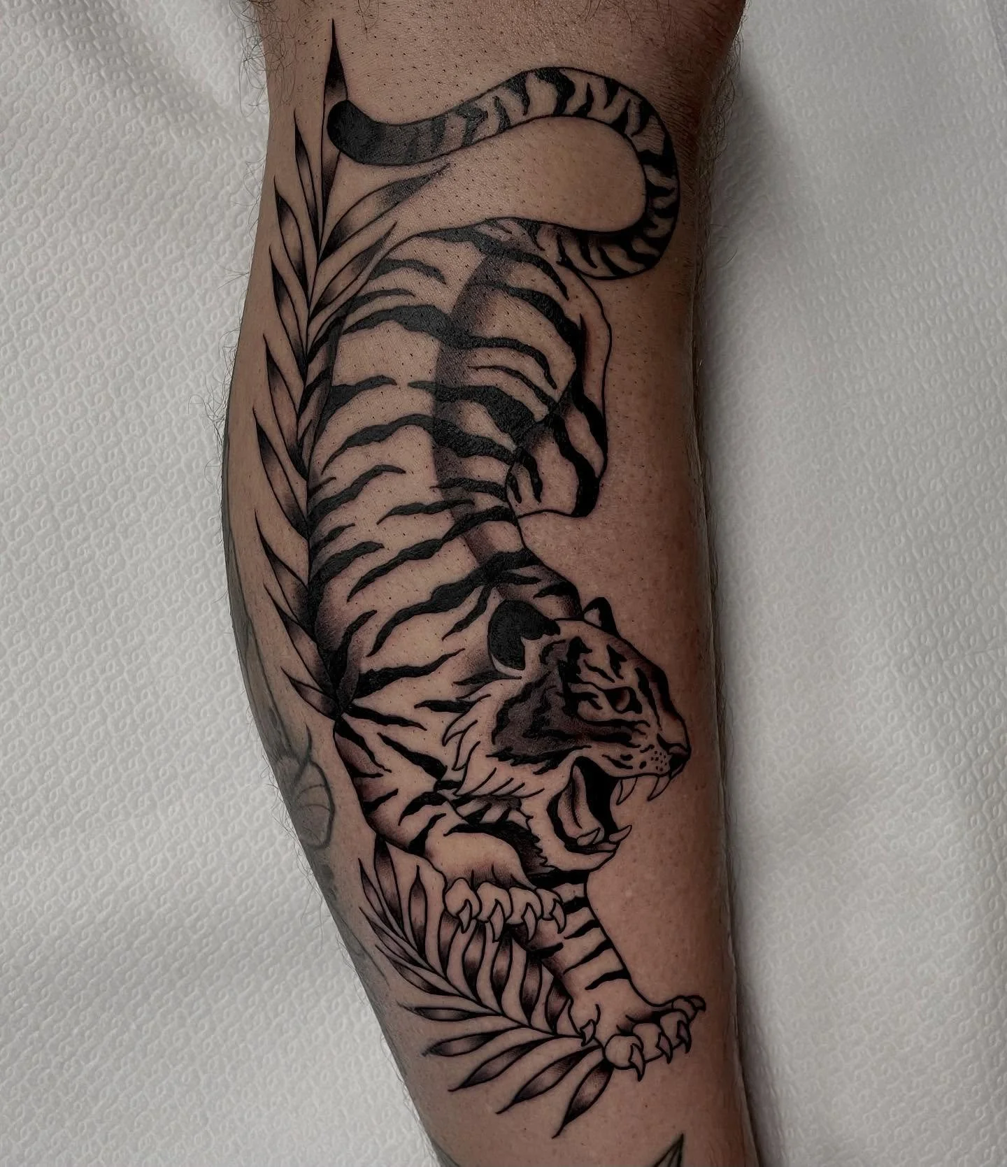 &bull; TIGER &bull; something different but so much fun! Done @countyourblessings.tattoo ❤️&zwj;🔥 Do you prefer black&amp;grey or color tattoos? Let me know down below⬇️ DM for info and availability 💌