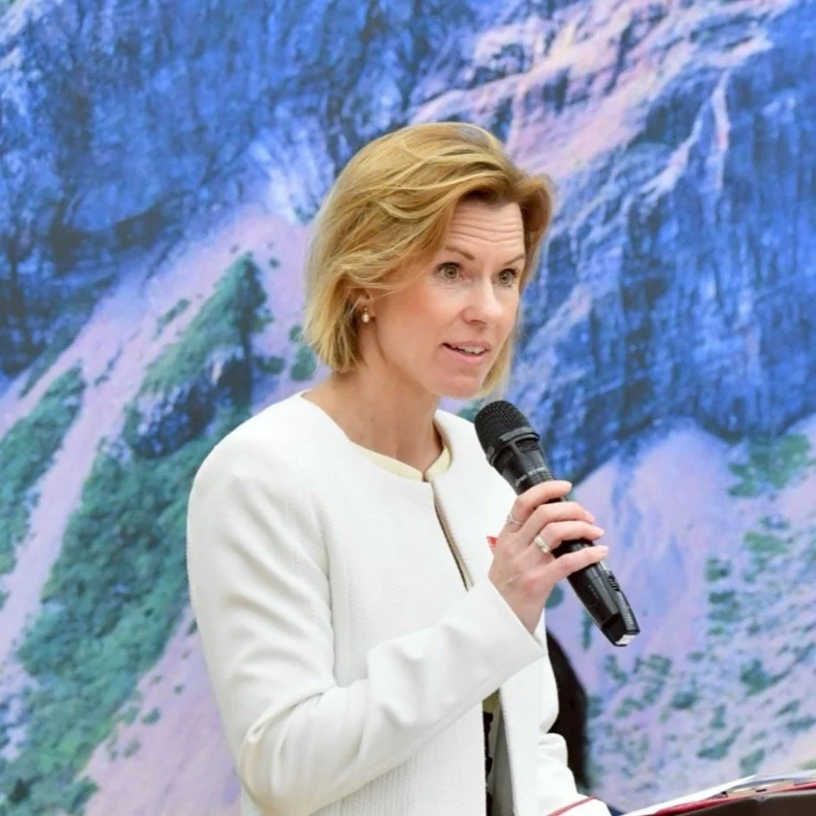 Ruth's profile picture 1.jpg