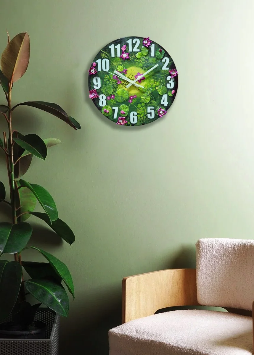 Decorative+Metal+Wall+Clock-536539562 copy.jpg