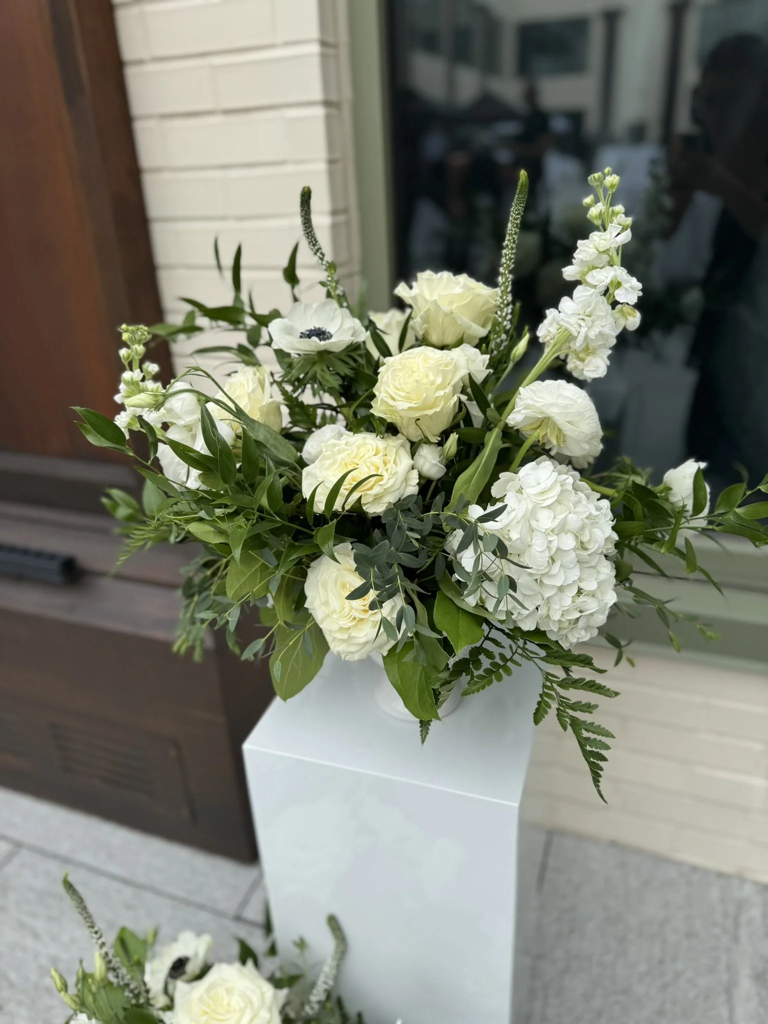 Pedistal wedding Arrangements_2.JPEG