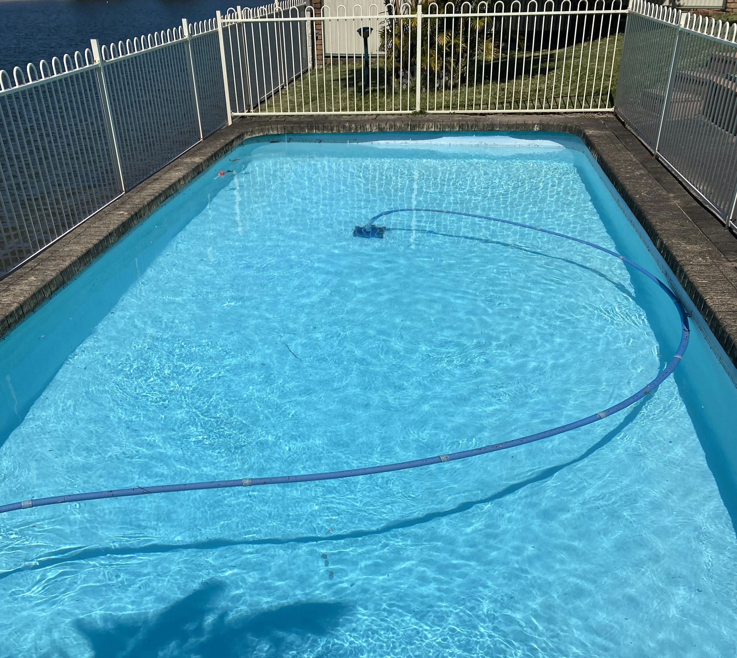 Clear ageing vinyl lined pool in Wurtulla following filtration and plumbing repairs