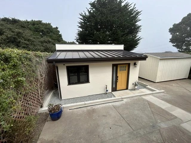 Custom ADU in Pacific Grove

Luxury ADU in Downtown Pacific Grove
This custom ADU combines Pacific Grove charm with modern luxury. Inside, soaring ceilings and natural light create an open, inviting space anchored by a chef’s kitchen with quartz coun