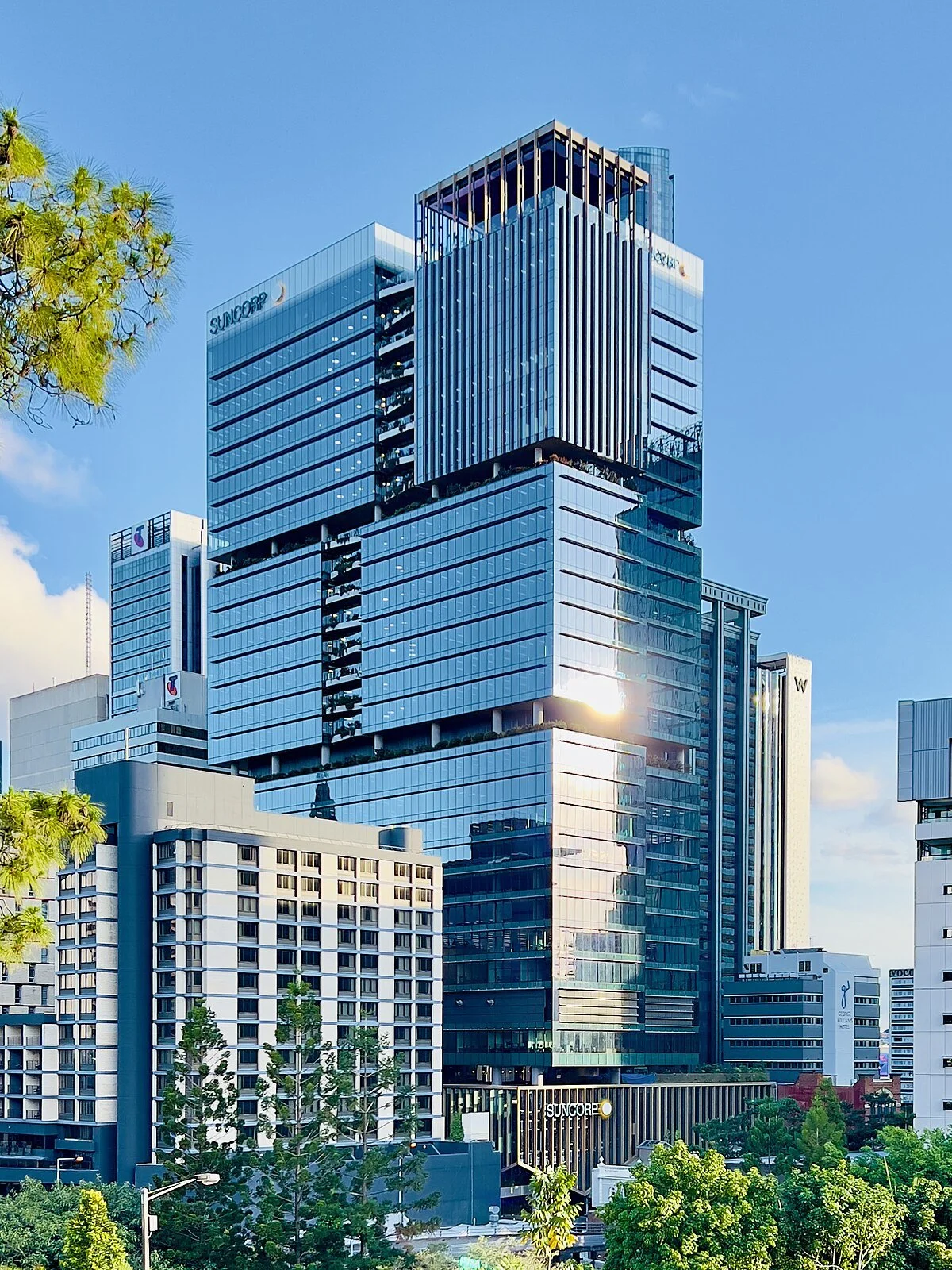Suncorp_Bank_HQ_at_80_Ann_Street,_Brisbane,_2022,_02.jpg