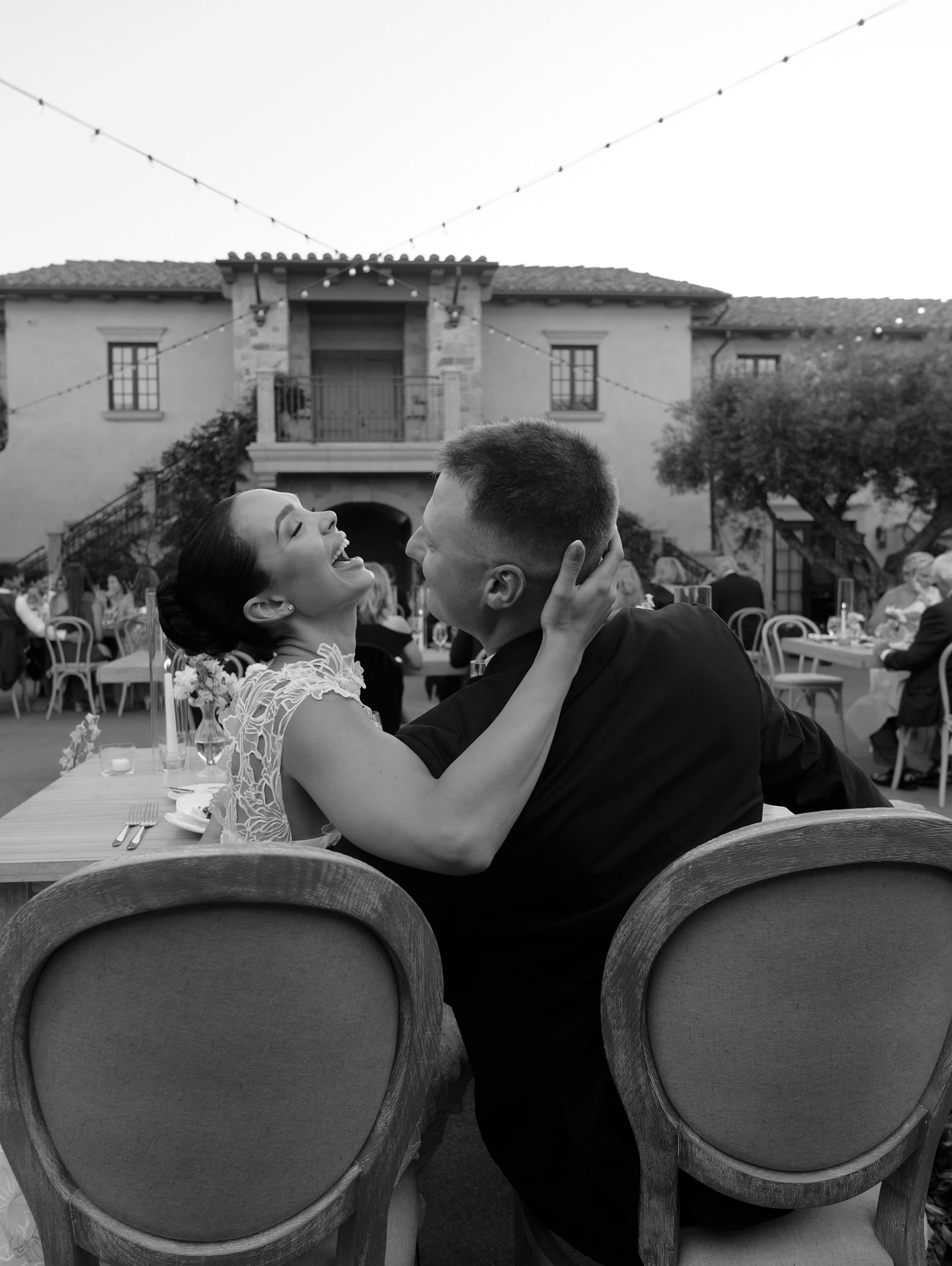 MACY&rsquo;S WEDDING DAY🖤

Because holy moly I want to post your whole sneak peak gallery, if you see it again.. IM NOT SORRY😍🙈

PHOTOGRAPHER @sajephotog 
MUA @mualaciexo 
COORDINATOR @westandmadisonevents @sydney__mgeweddings 
FLORIST @whimsybloo
