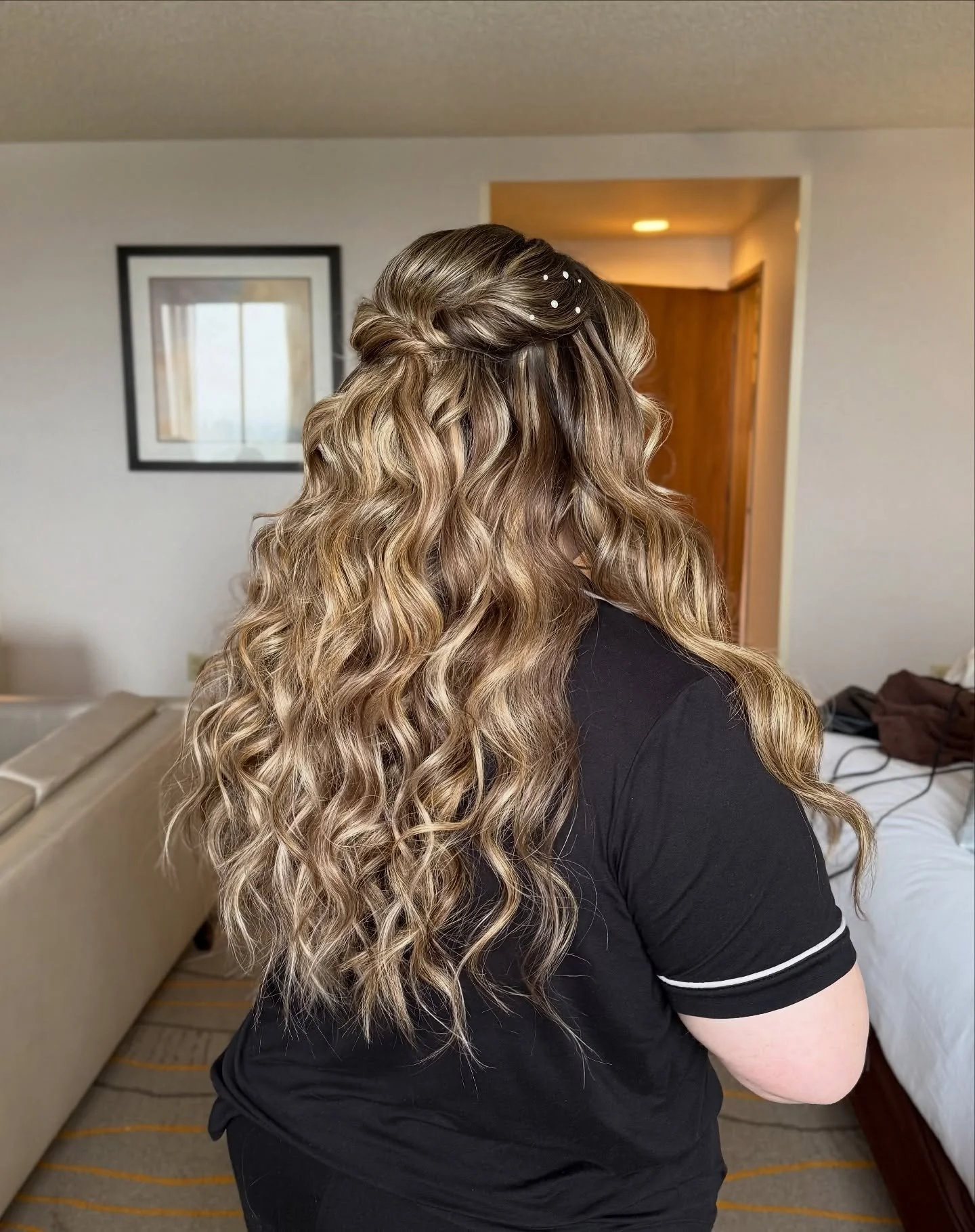 When your bride tells you &ldquo;It was everything I could&rsquo;ve ever asked for&rdquo; after you&rsquo;re done. 🥺🤍

BOOKING 2026 IN📍ORLANDO, FLORIDA

#orlandobridalhair #orlandobridalhairstylist #orlandoweddinghairstylist #orlandoweddinghair #f