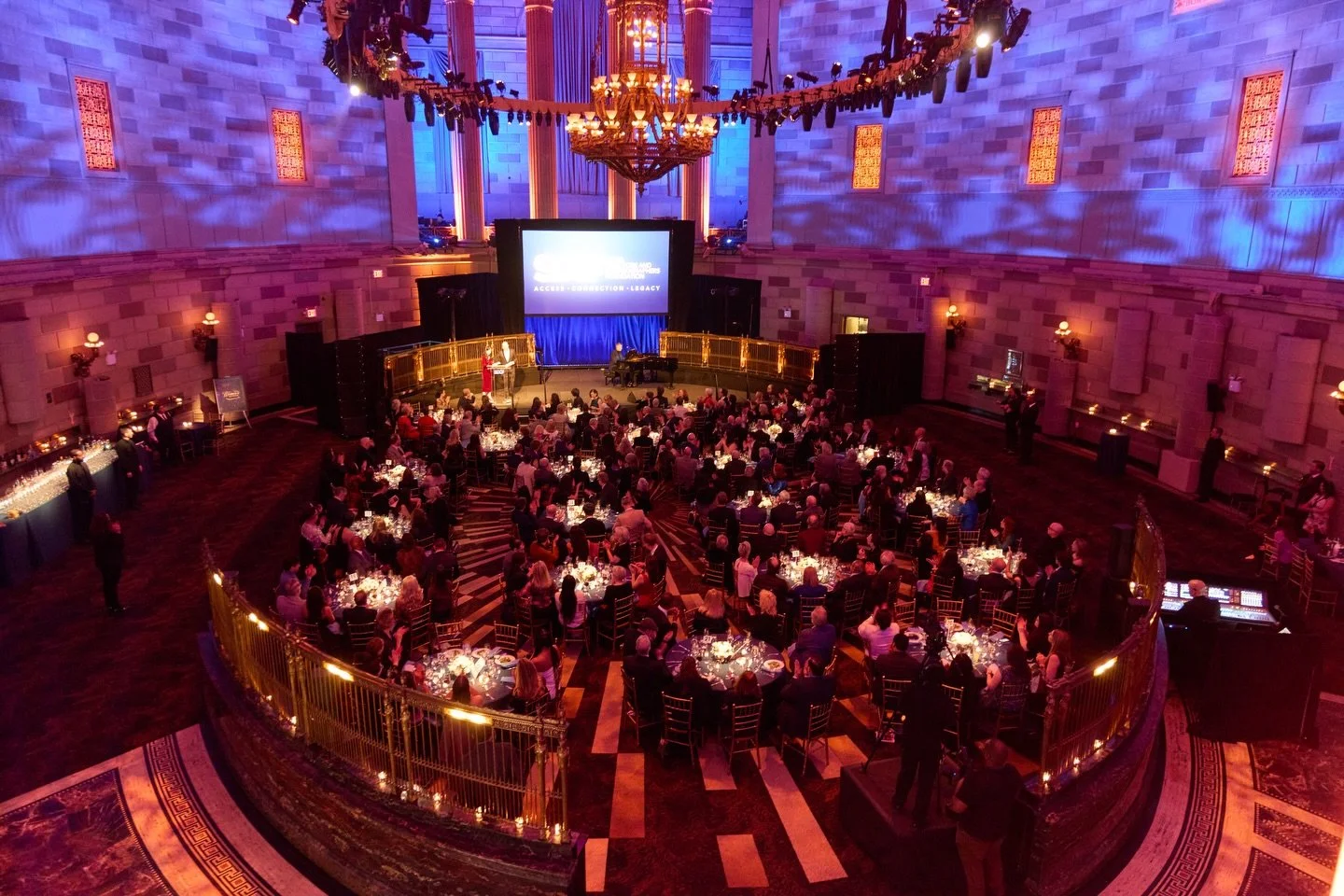 The 2026 &ldquo;Mr. Abbott&rdquo; Award, honoring Bartlett Sher and raising funds for SDC Foundation&rsquo;s important programs. A lovely tribute and a tight knit community. 

@sdcfoundation 
@bartlett.sher 
@lauralpenn 
@dannybur 
@ruthieannmiles 
@