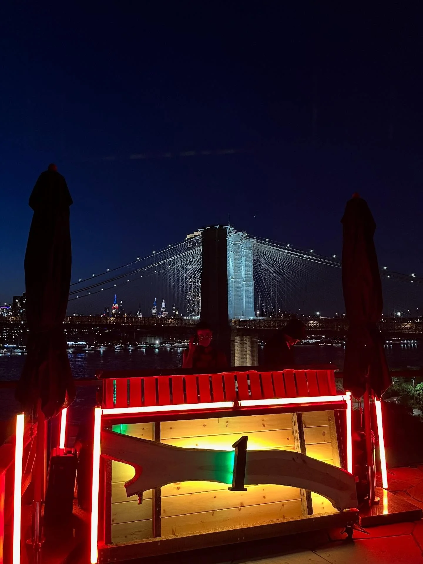 That view featuring @derozamusic! A NYC party for our client at @harrietsbk 😍 #eventplanner #eventssydney #eventsnyc #harrietsrooftop #partyplannersydney