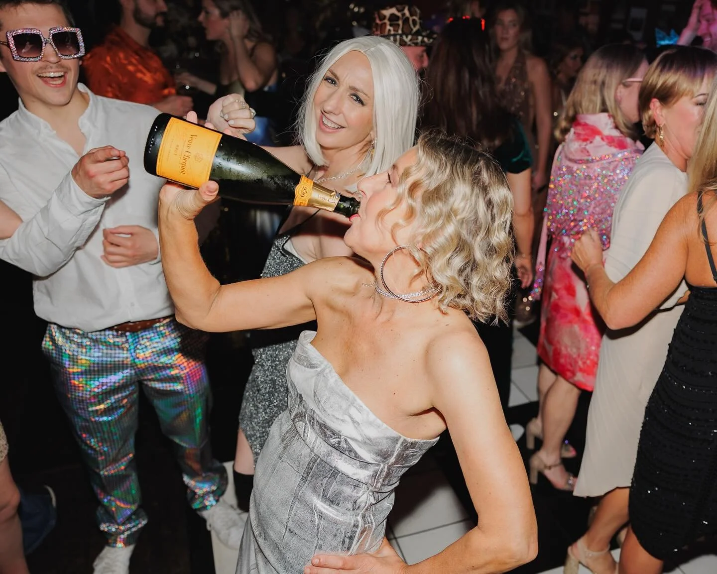 @veuveclicquot is a party necessity 🍾 We had so much fun at this Studio54 themed party 🎉. #veuvecliquot #eventplanner #sydneyevents #partyplanning